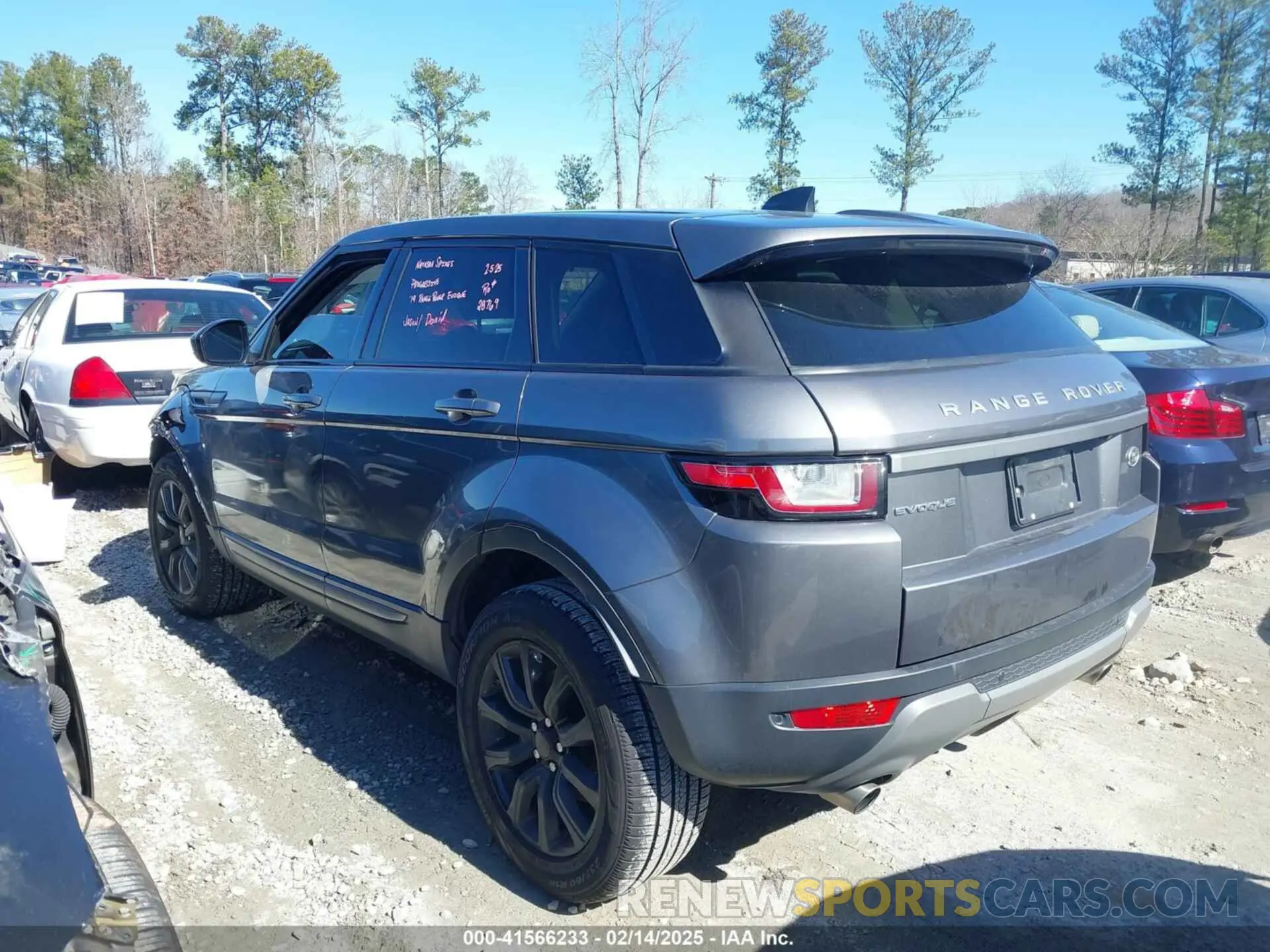 14 fotografías del automóvil dañado SALVP2RX8KH340040 LAND ROVER RANGE ROVER EVOQUE 2019