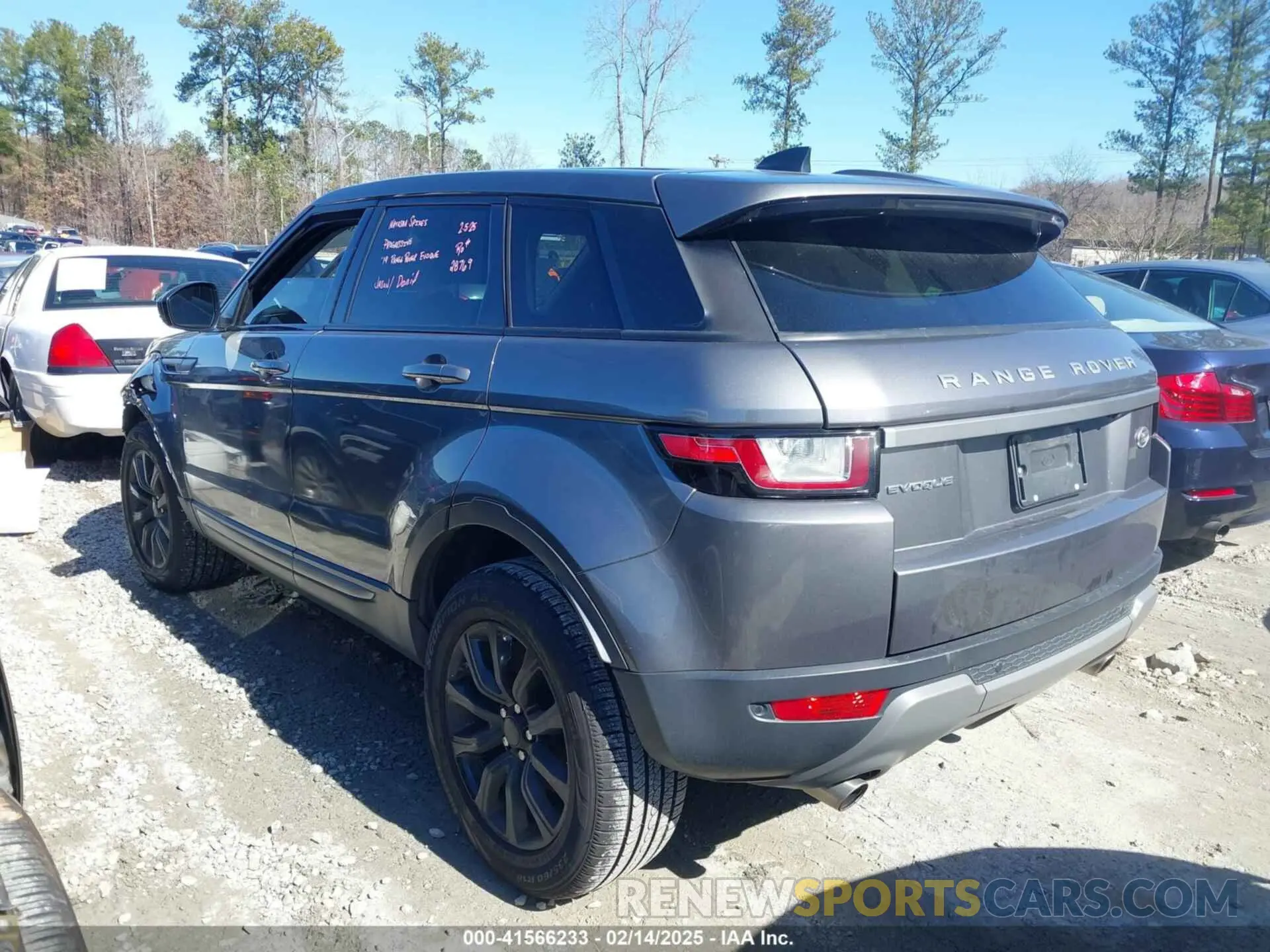 3 fotografías del automóvil dañado SALVP2RX8KH340040 LAND ROVER RANGE ROVER EVOQUE 2019