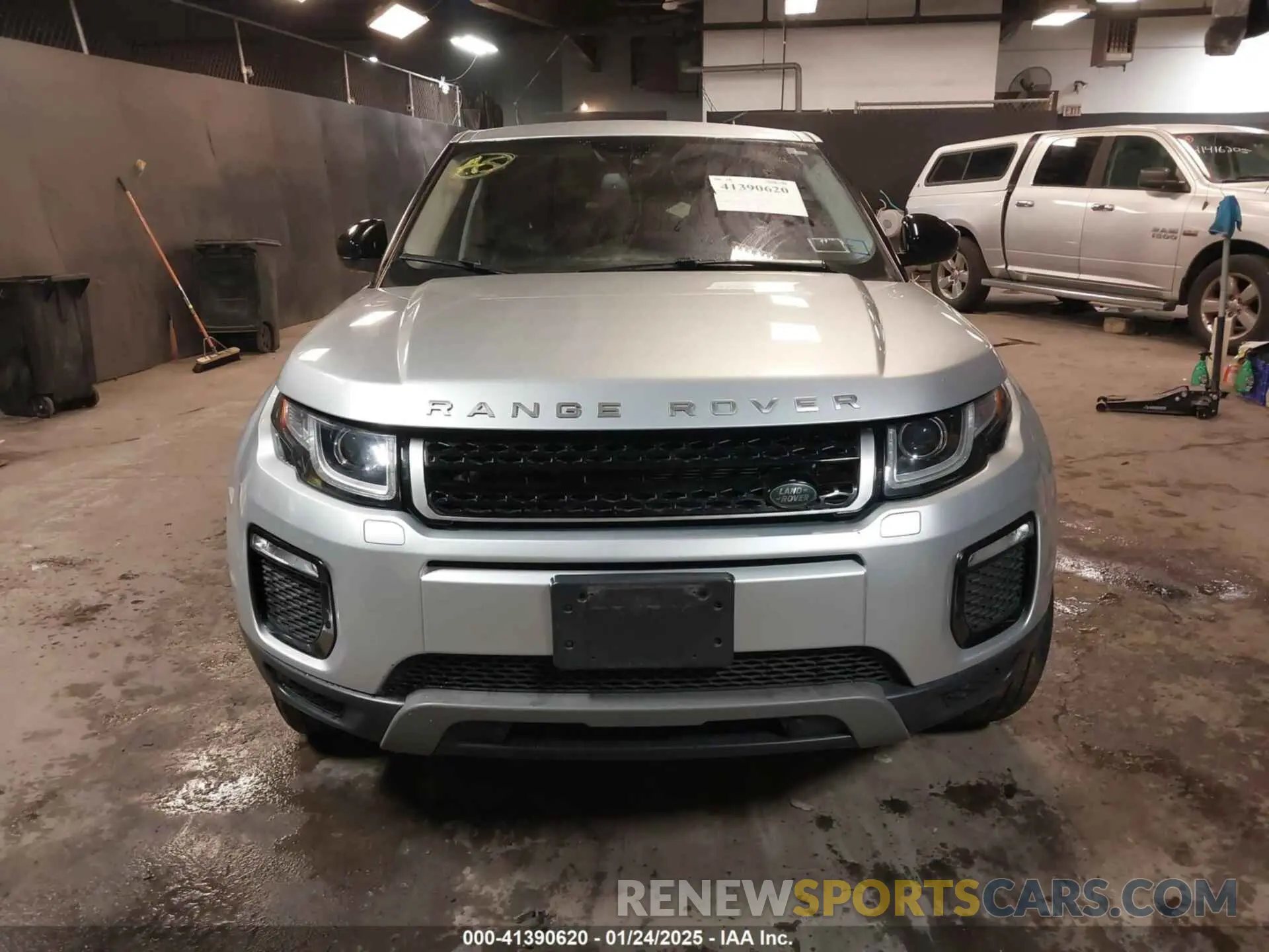 12 fotografías del automóvil dañado SALVP2RX9KH348356 LAND ROVER RANGE ROVER EVOQUE 2019