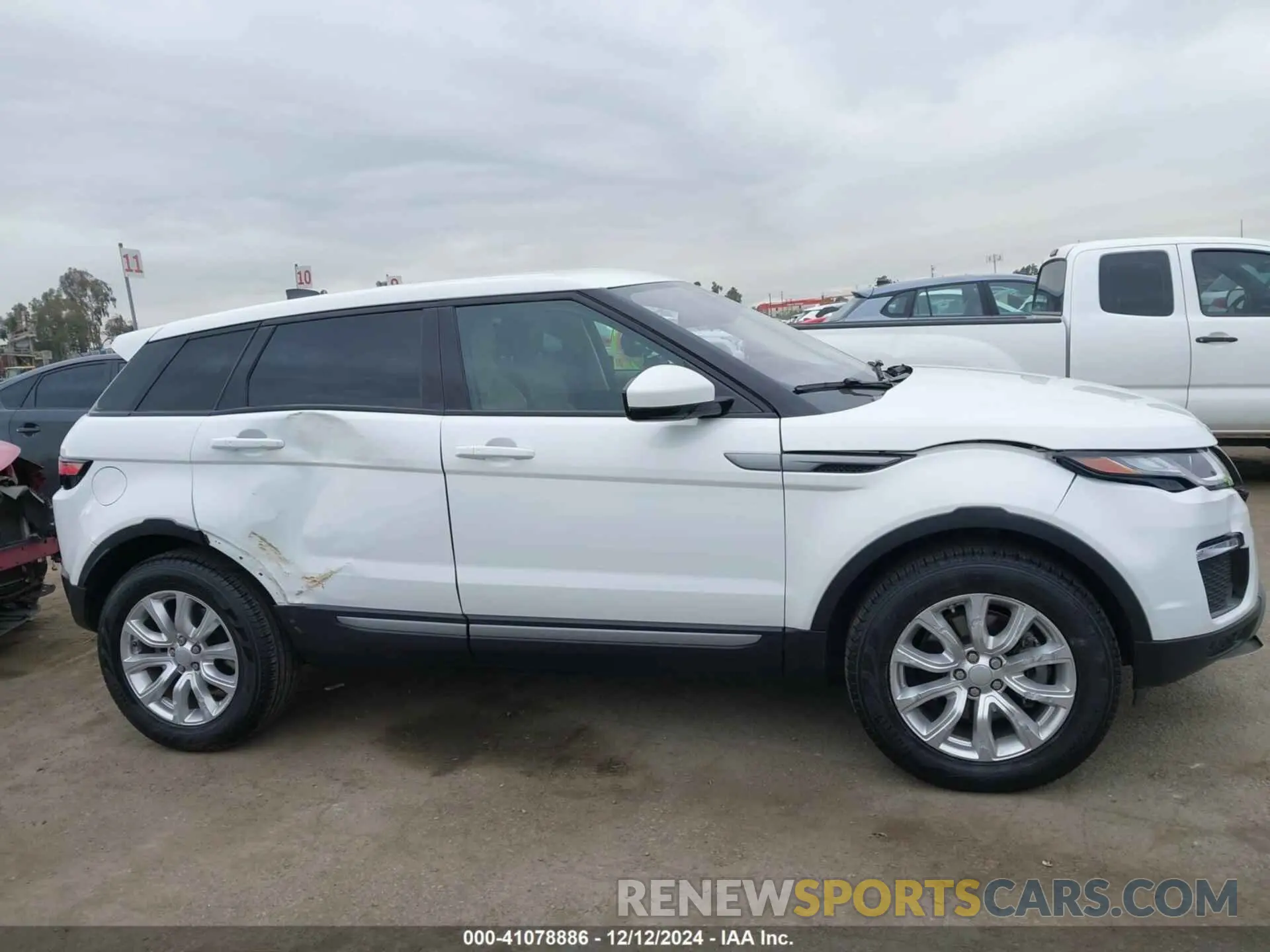 13 fotografías del automóvil dañado SALVP2RXXKH348530 LAND ROVER RANGE ROVER EVOQUE 2019