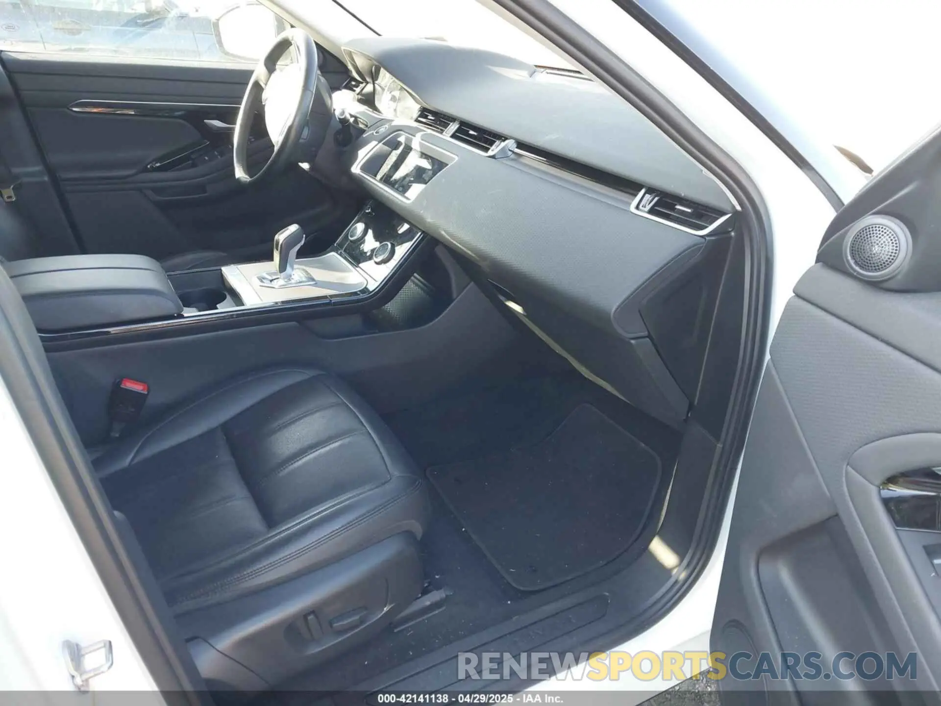 5 fotografías del automóvil dañado SALZJ2FX4LH119219 LAND ROVER RANGE ROVER EVOQUE 2020