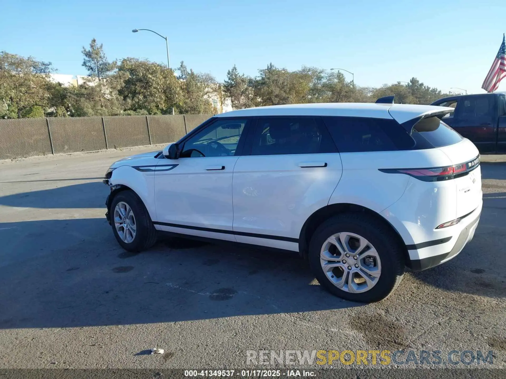 15 fotografías del automóvil dañado SALZJ2FX6LH021907 LAND ROVER RANGE ROVER EVOQUE 2020