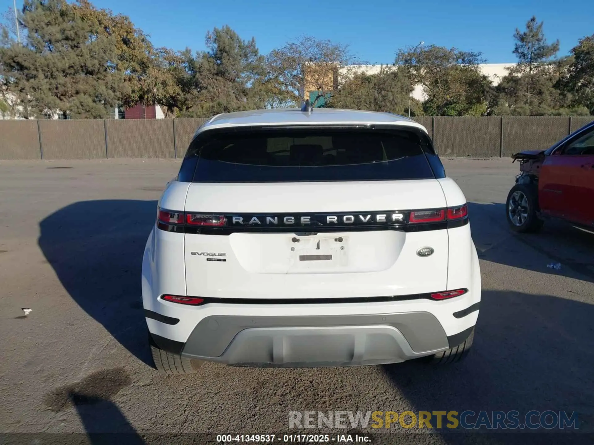 17 fotografías del automóvil dañado SALZJ2FX6LH021907 LAND ROVER RANGE ROVER EVOQUE 2020