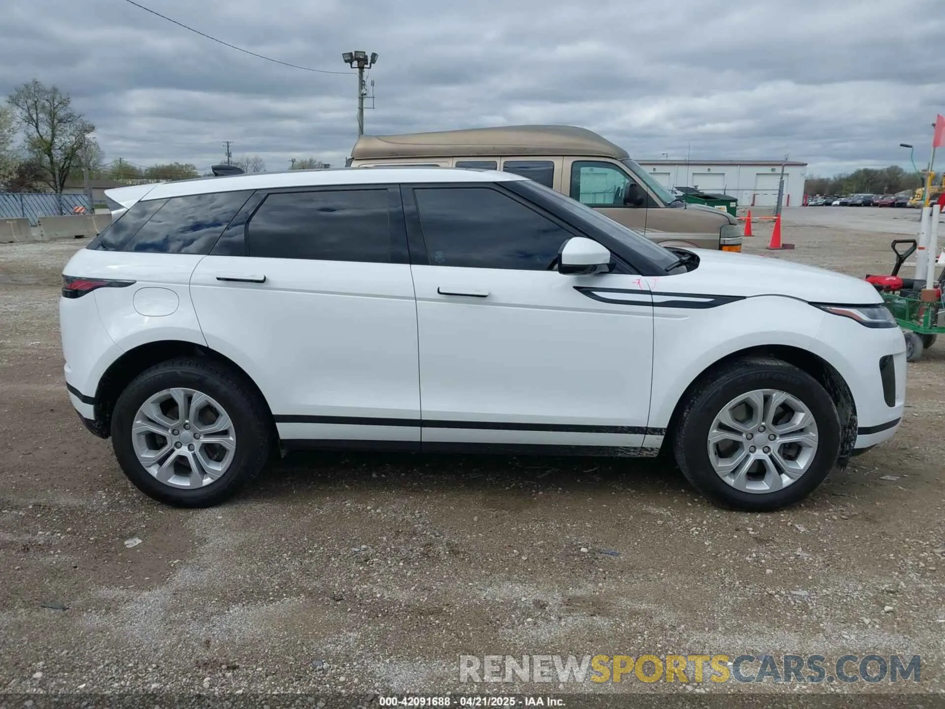 13 fotografías del automóvil dañado SALZJ2FX8LH060725 LAND ROVER RANGE ROVER EVOQUE 2020