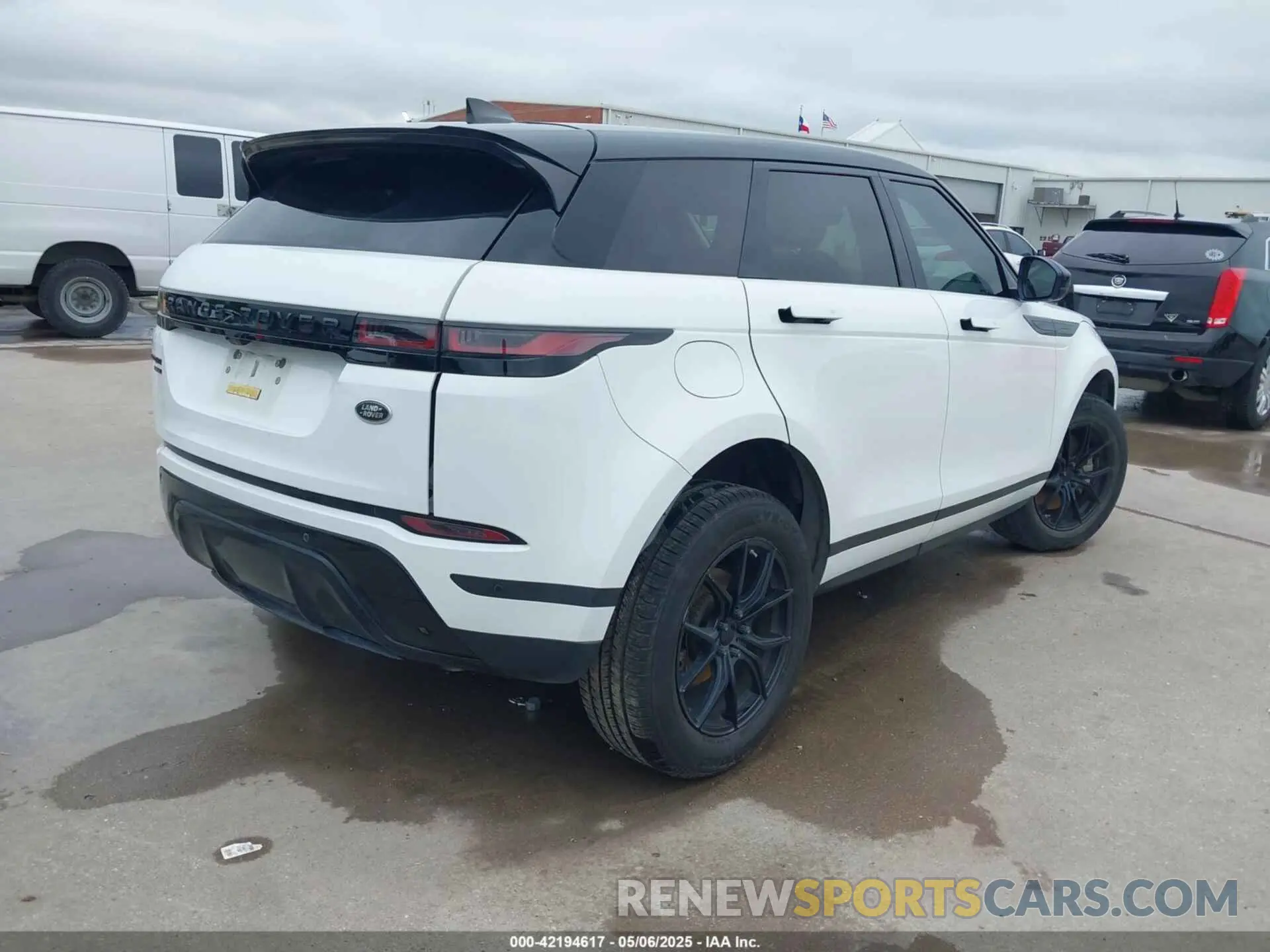 4 fotografías del automóvil dañado SALZJ2FX9LH084600 LAND ROVER RANGE ROVER EVOQUE 2020
