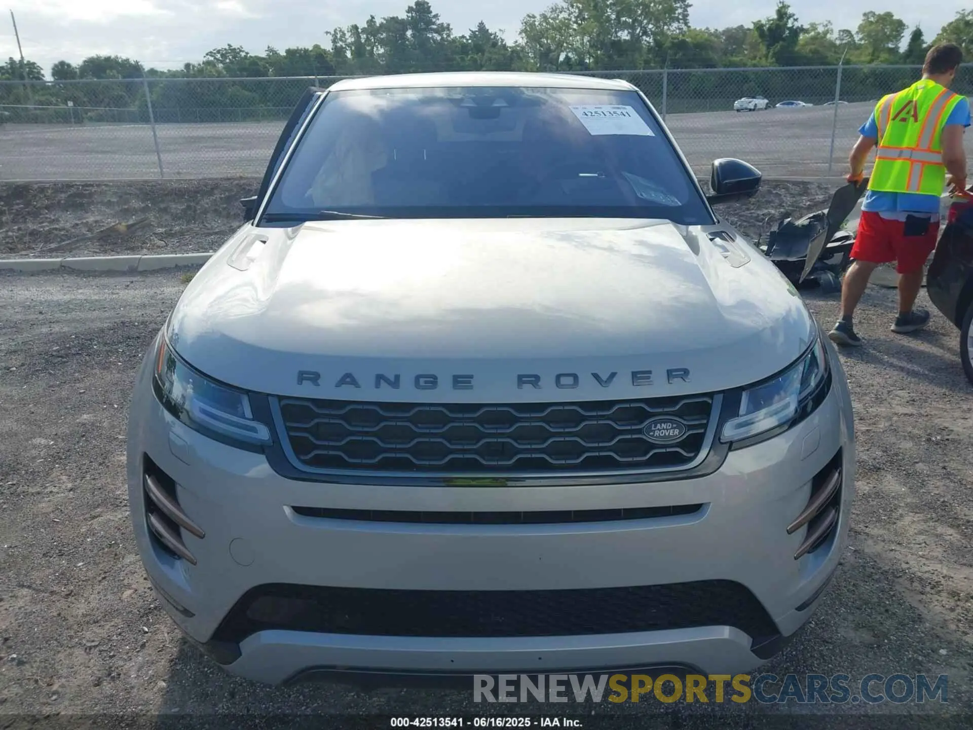 12 fotografías del automóvil dañado SALZL2FX3LH119173 LAND ROVER RANGE ROVER EVOQUE 2020