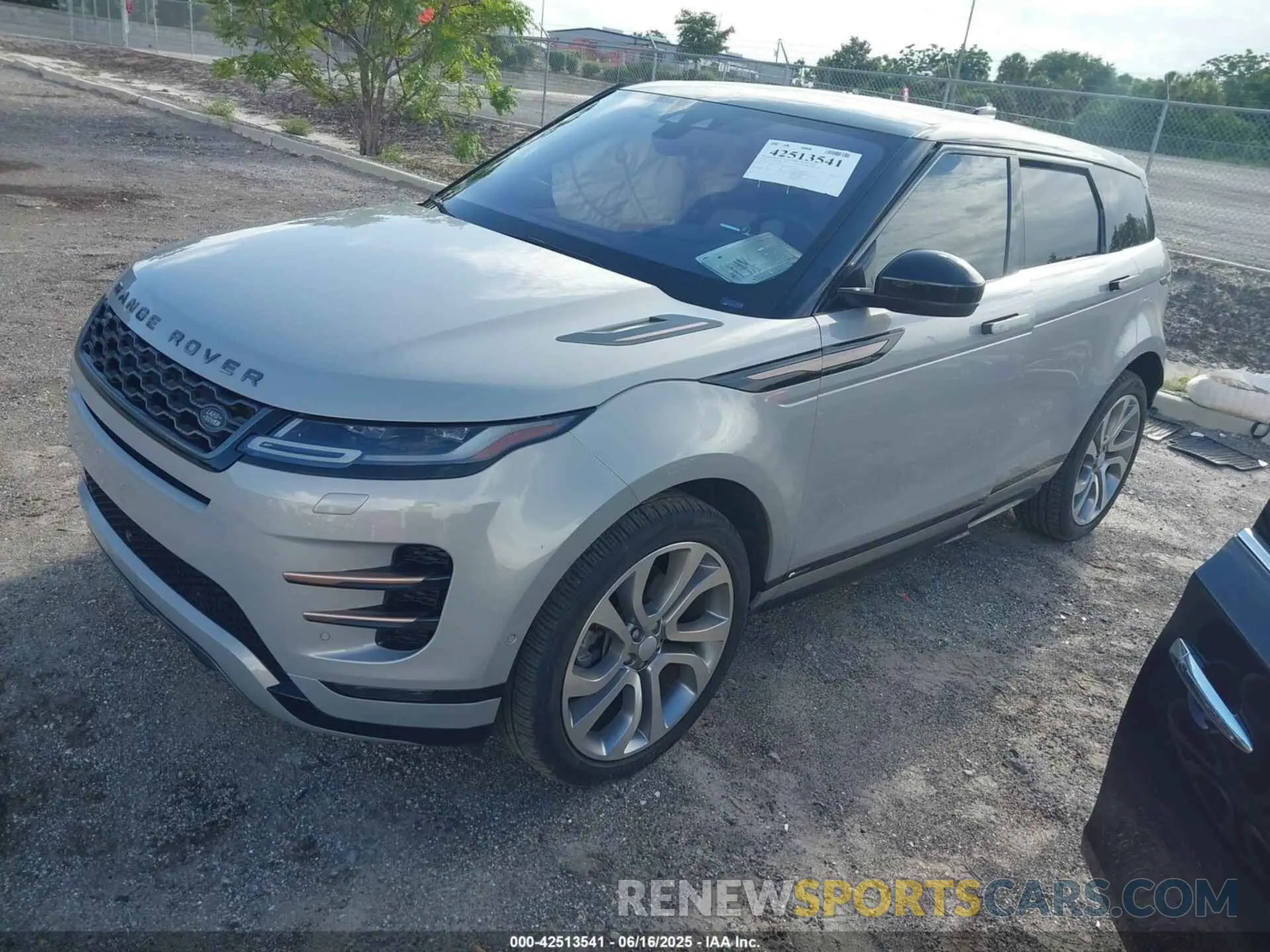 2 fotografías del automóvil dañado SALZL2FX3LH119173 LAND ROVER RANGE ROVER EVOQUE 2020