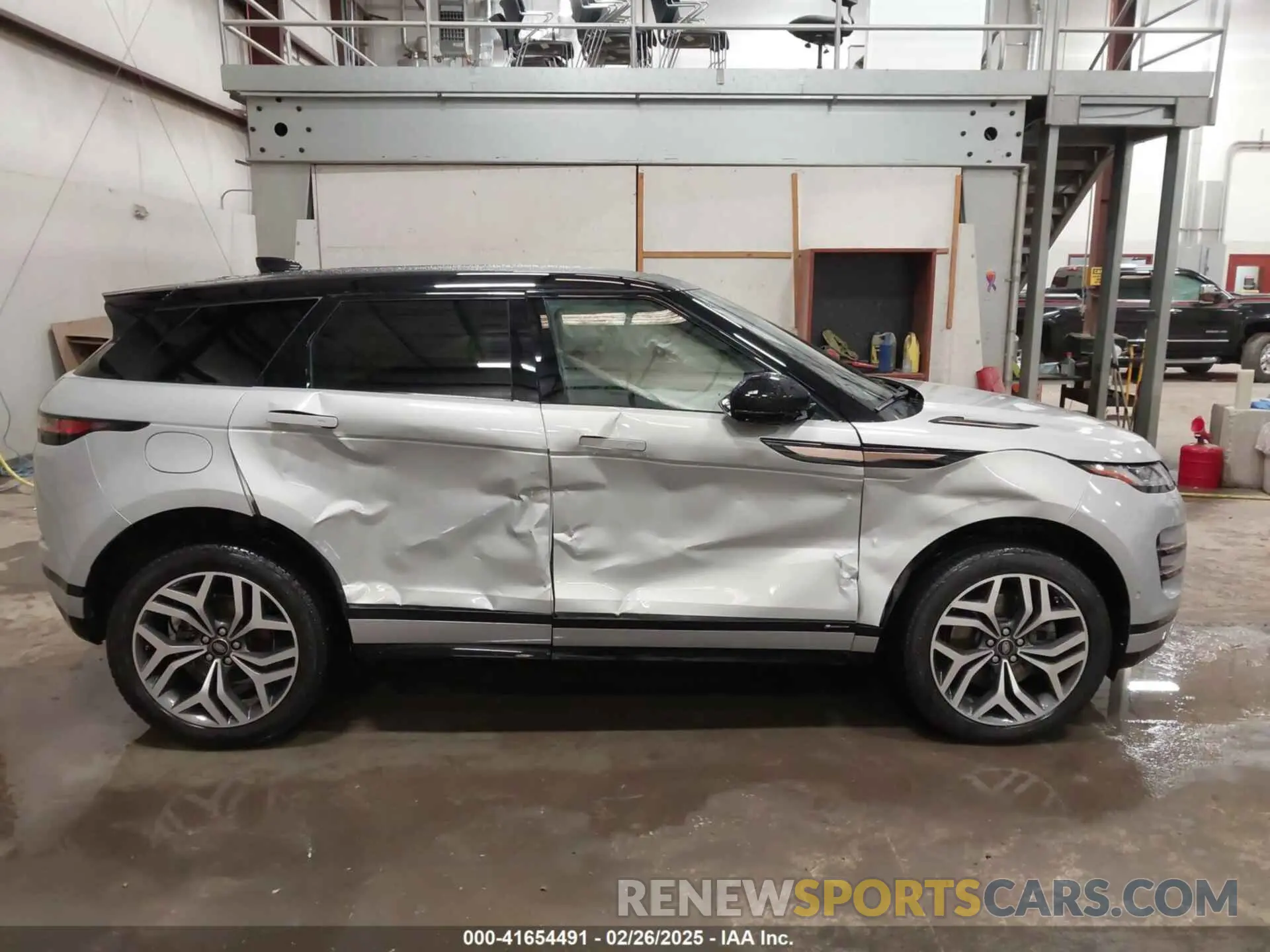 13 fotografías del automóvil dañado SALZL2FX8LH104345 LAND ROVER RANGE ROVER EVOQUE 2020