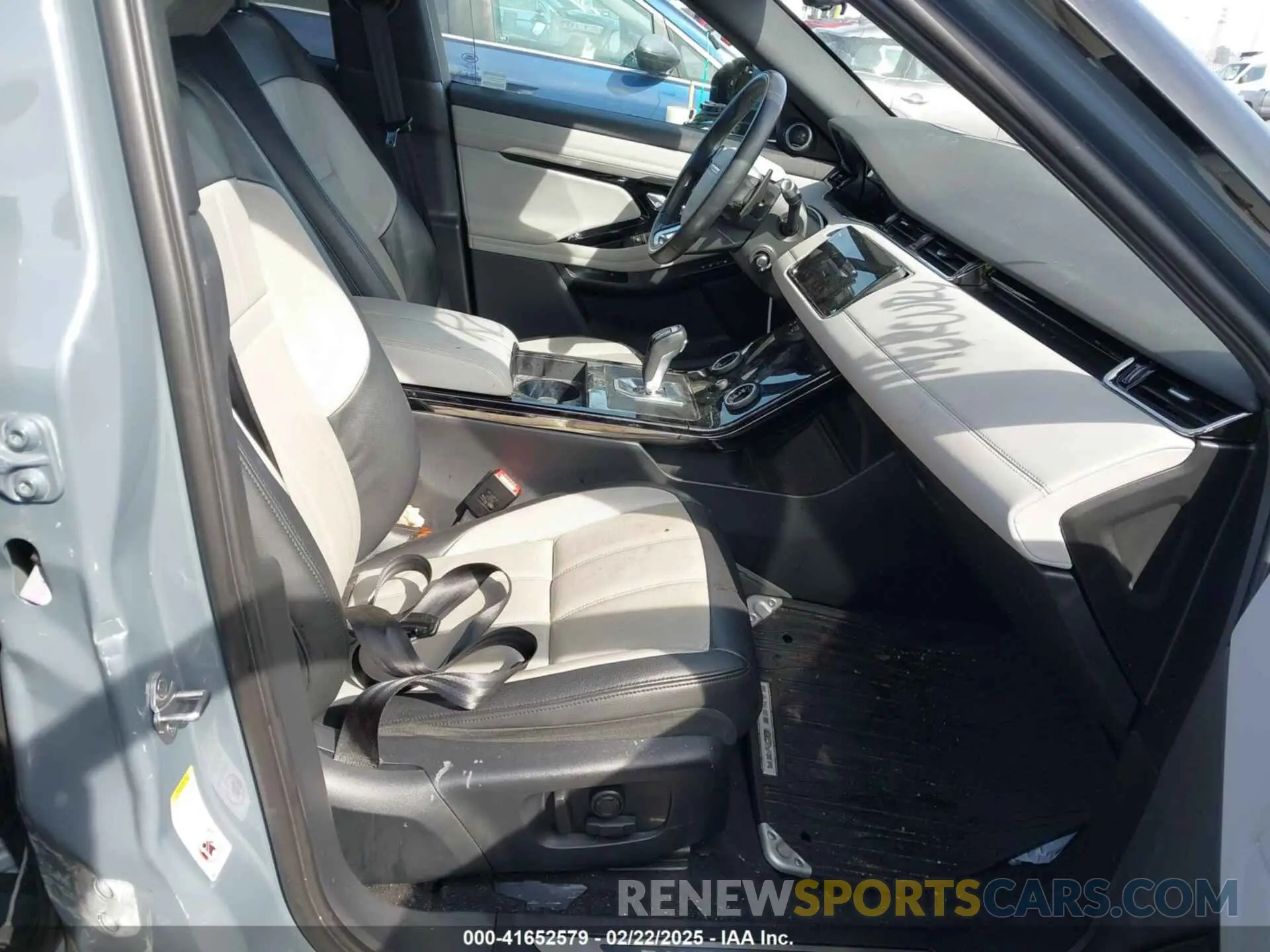 5 fotografías del automóvil dañado SALZL2FXXLH050238 LAND ROVER RANGE ROVER EVOQUE 2020