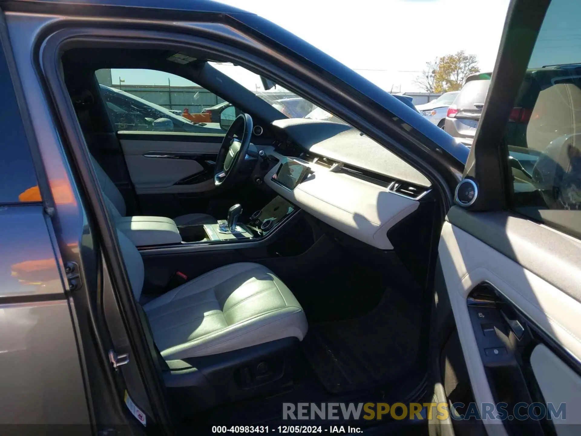 5 fotografías del automóvil dañado SALZP2FX4LH004814 LAND ROVER RANGE ROVER EVOQUE 2020