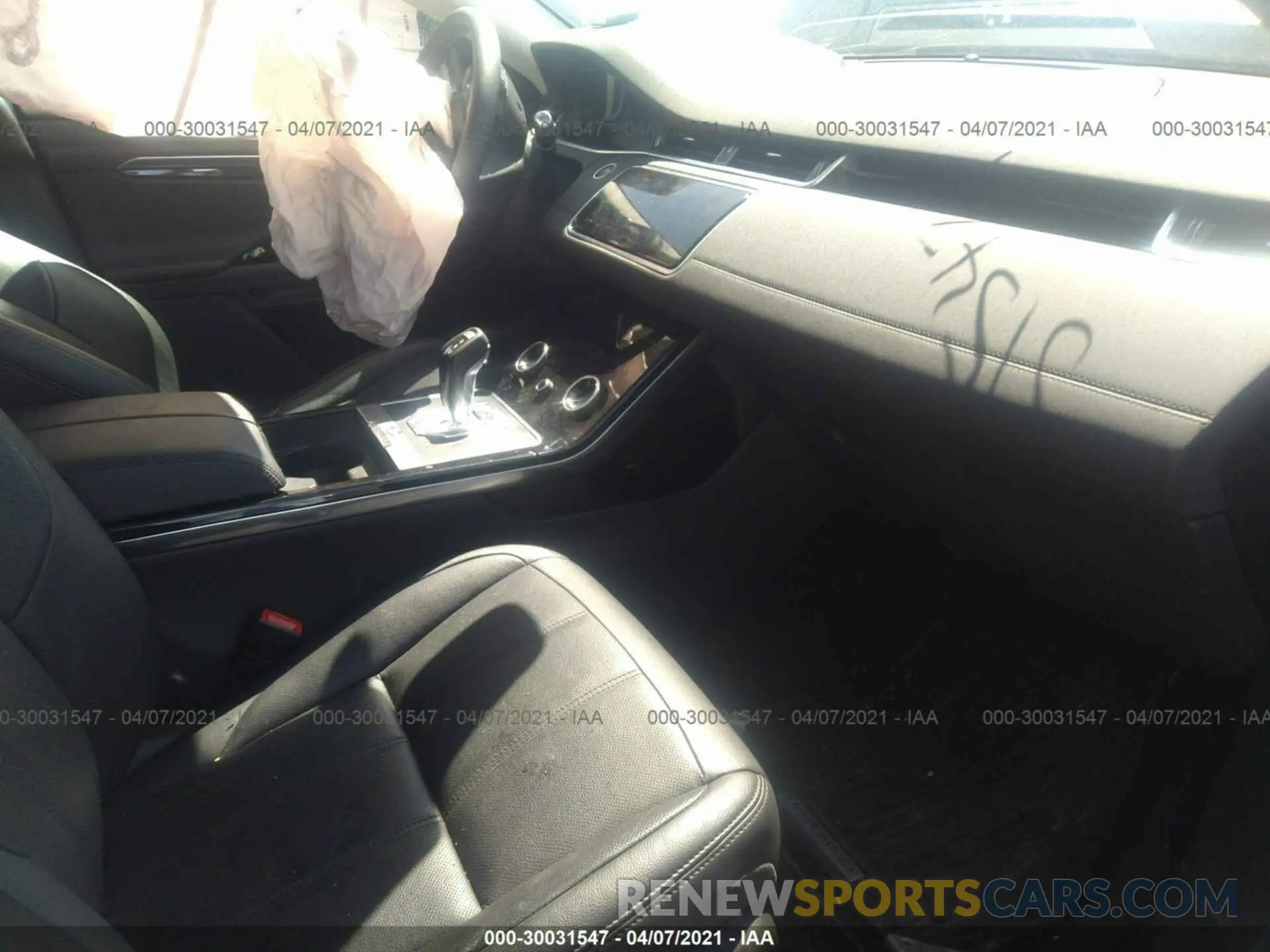 5 fotografías del automóvil dañado SALZP2FX4LH022097 LAND ROVER RANGE ROVER EVOQUE 2020