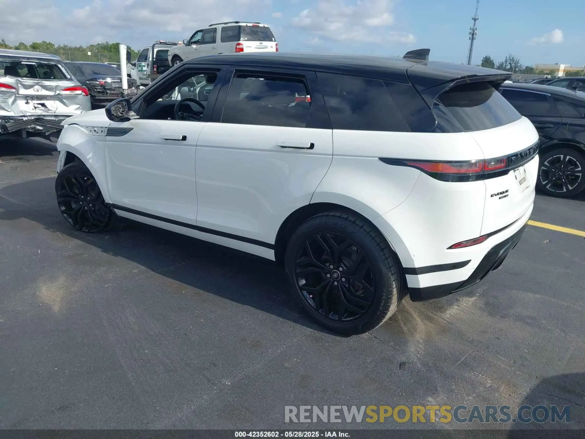 3 fotografías del automóvil dañado SALZP2FX6LH019279 LAND ROVER RANGE ROVER EVOQUE 2020