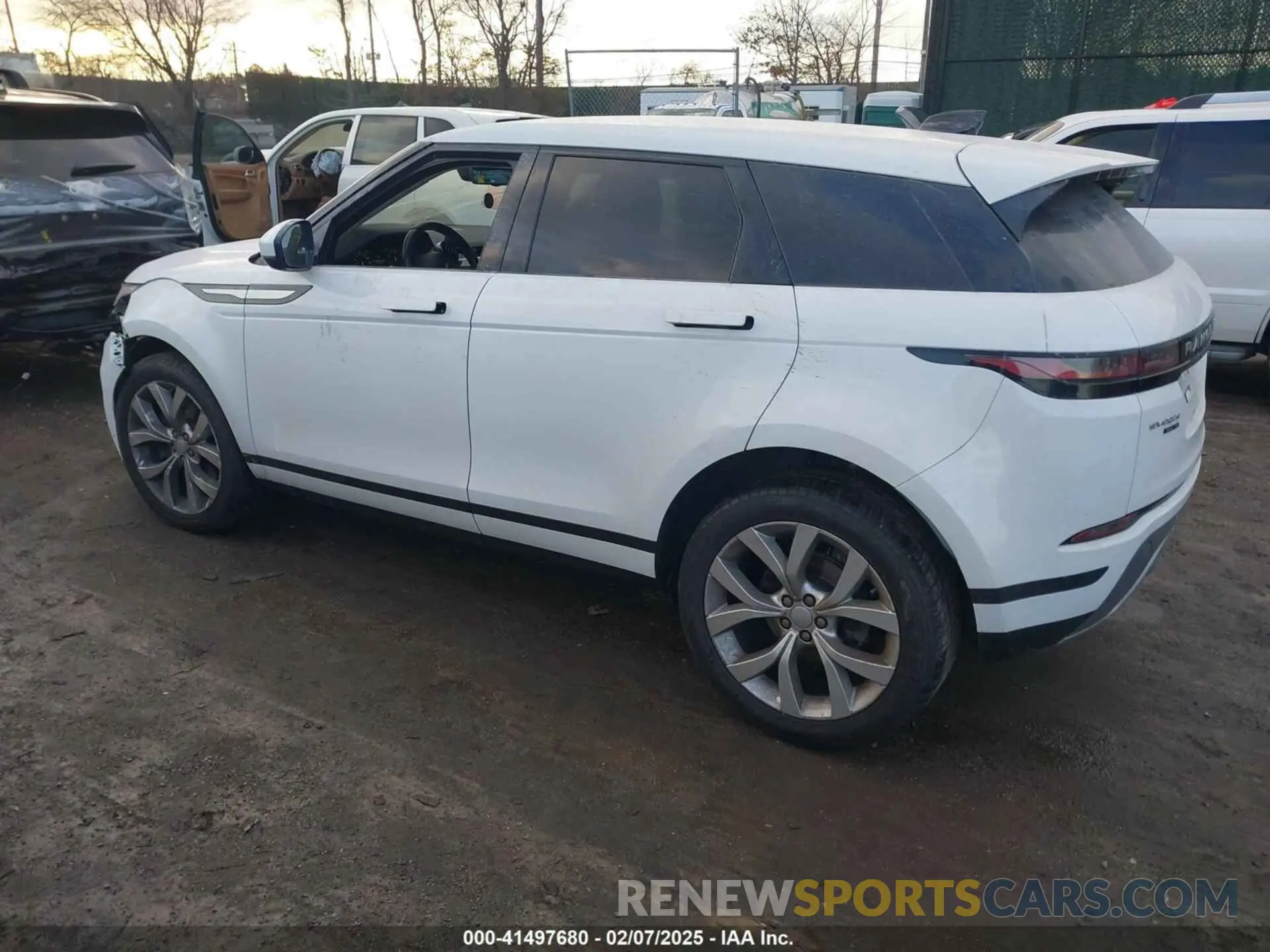 3 fotografías del automóvil dañado SALZP2FX8LH061274 LAND ROVER RANGE ROVER EVOQUE 2020