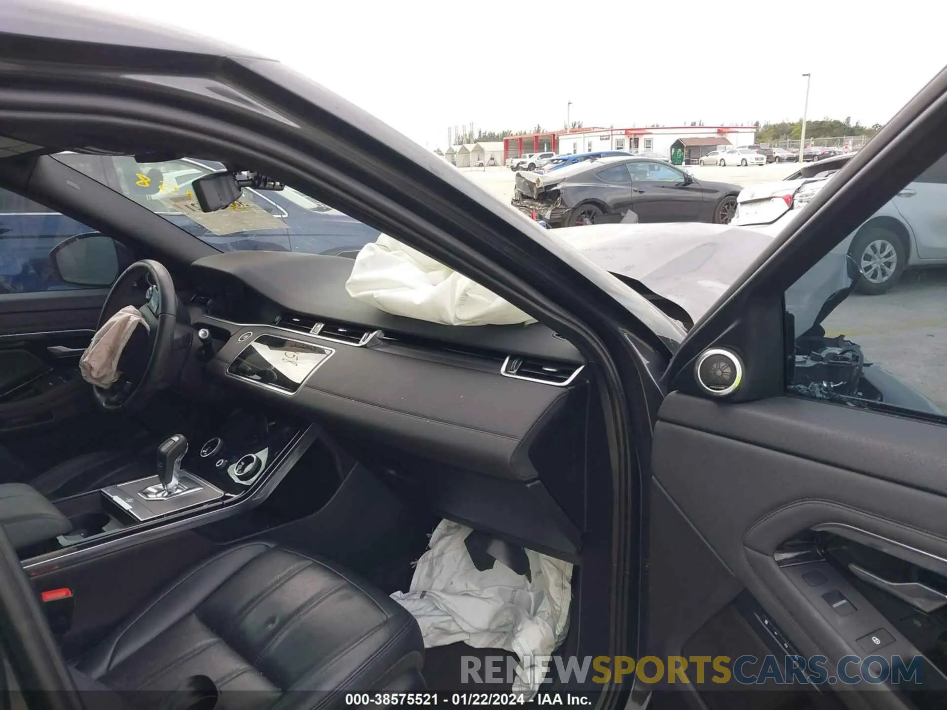5 fotografías del automóvil dañado SALZP2FXXLH070641 LAND ROVER RANGE ROVER EVOQUE 2020
