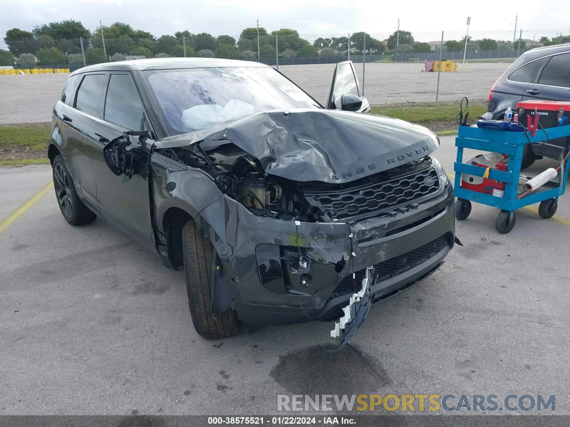 6 fotografías del automóvil dañado SALZP2FXXLH070641 LAND ROVER RANGE ROVER EVOQUE 2020