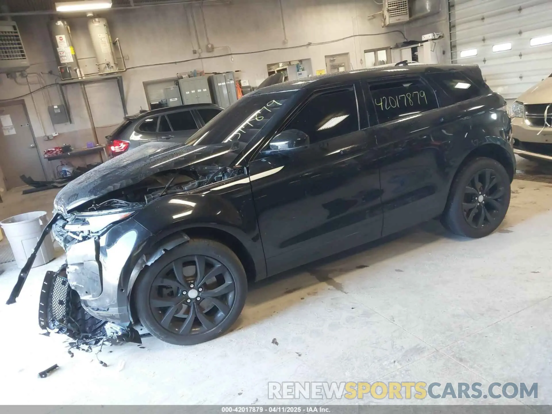 2 fotografías del automóvil dañado SALZP2FXXLH120230 LAND ROVER RANGE ROVER EVOQUE 2020