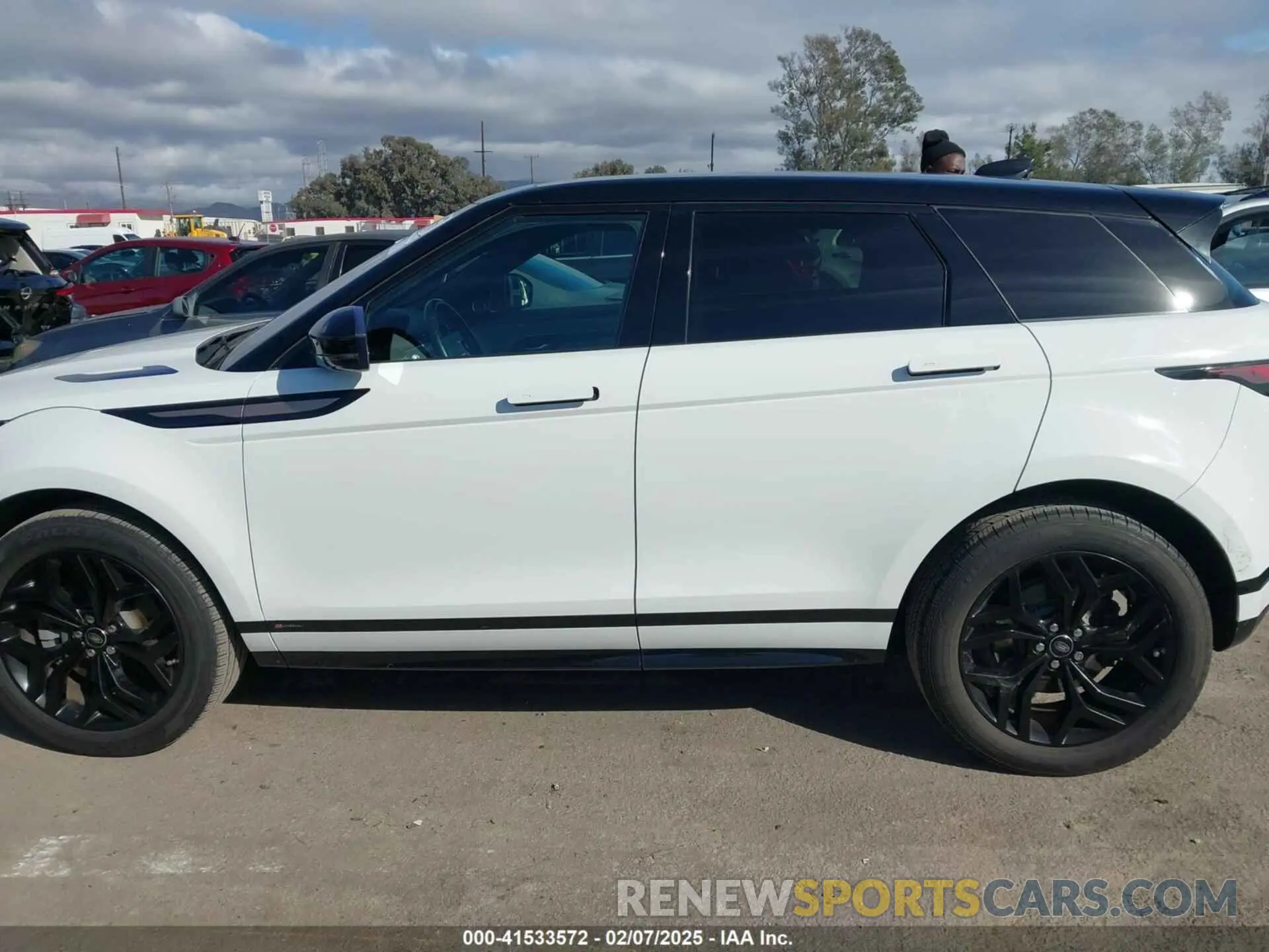 14 fotografías del automóvil dañado SALZT2GX7LH023559 LAND ROVER RANGE ROVER EVOQUE 2020