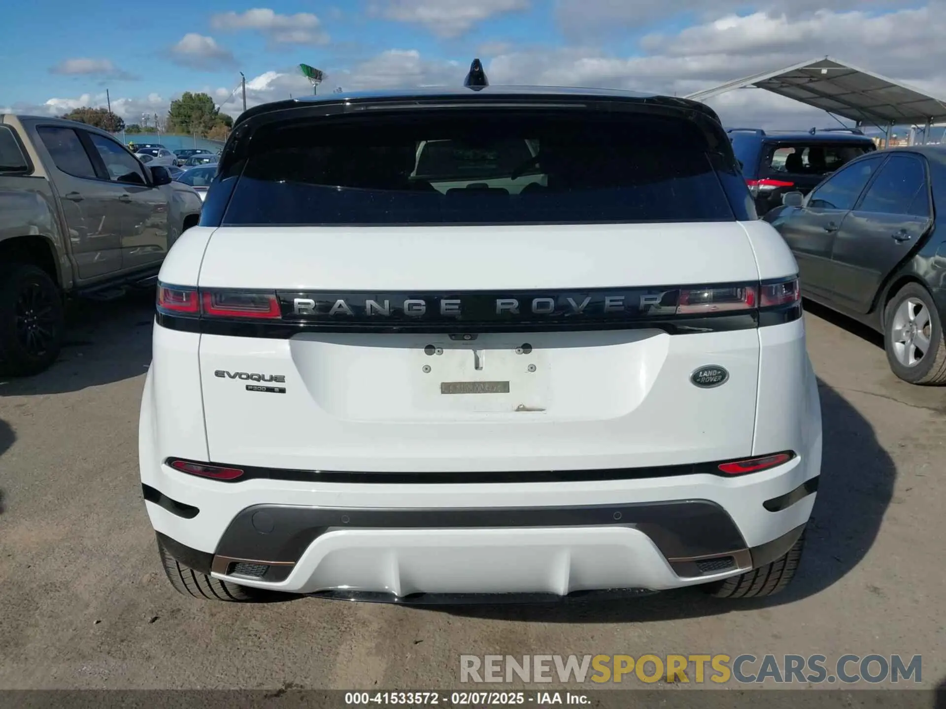 16 fotografías del automóvil dañado SALZT2GX7LH023559 LAND ROVER RANGE ROVER EVOQUE 2020