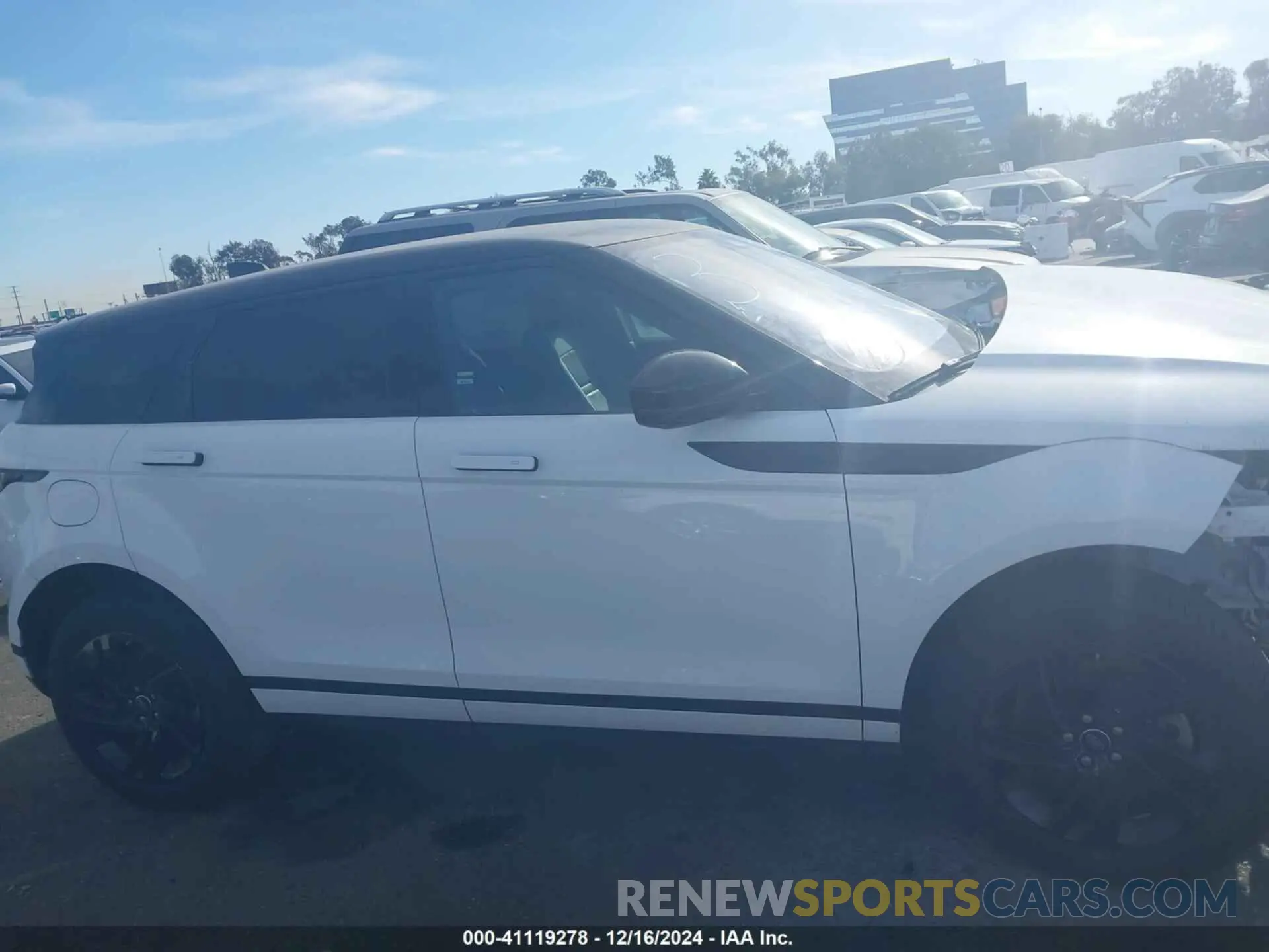 13 fotografías del automóvil dañado SALZJ2FX3MH131752 LAND ROVER RANGE ROVER EVOQUE 2021