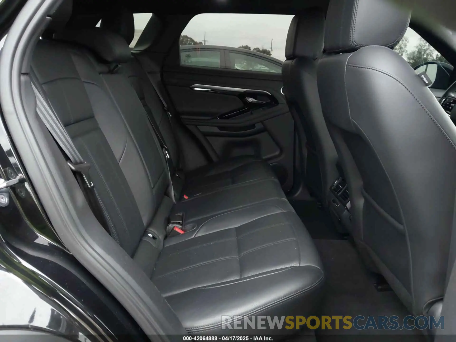 8 fotografías del automóvil dañado SALZJ2FX7MH152149 LAND ROVER RANGE ROVER EVOQUE 2021