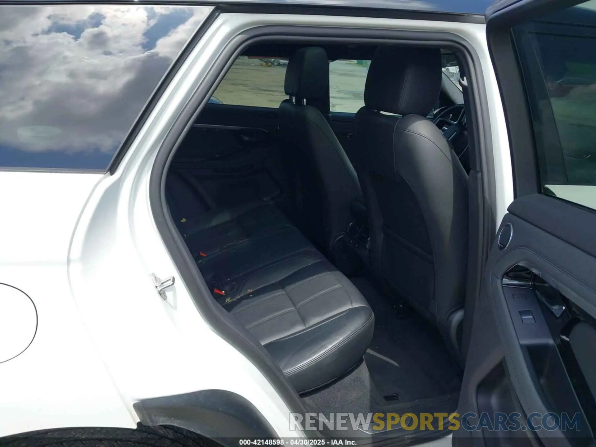 8 fotografías del automóvil dañado SALZL2FX8MH123737 LAND ROVER RANGE ROVER EVOQUE 2021