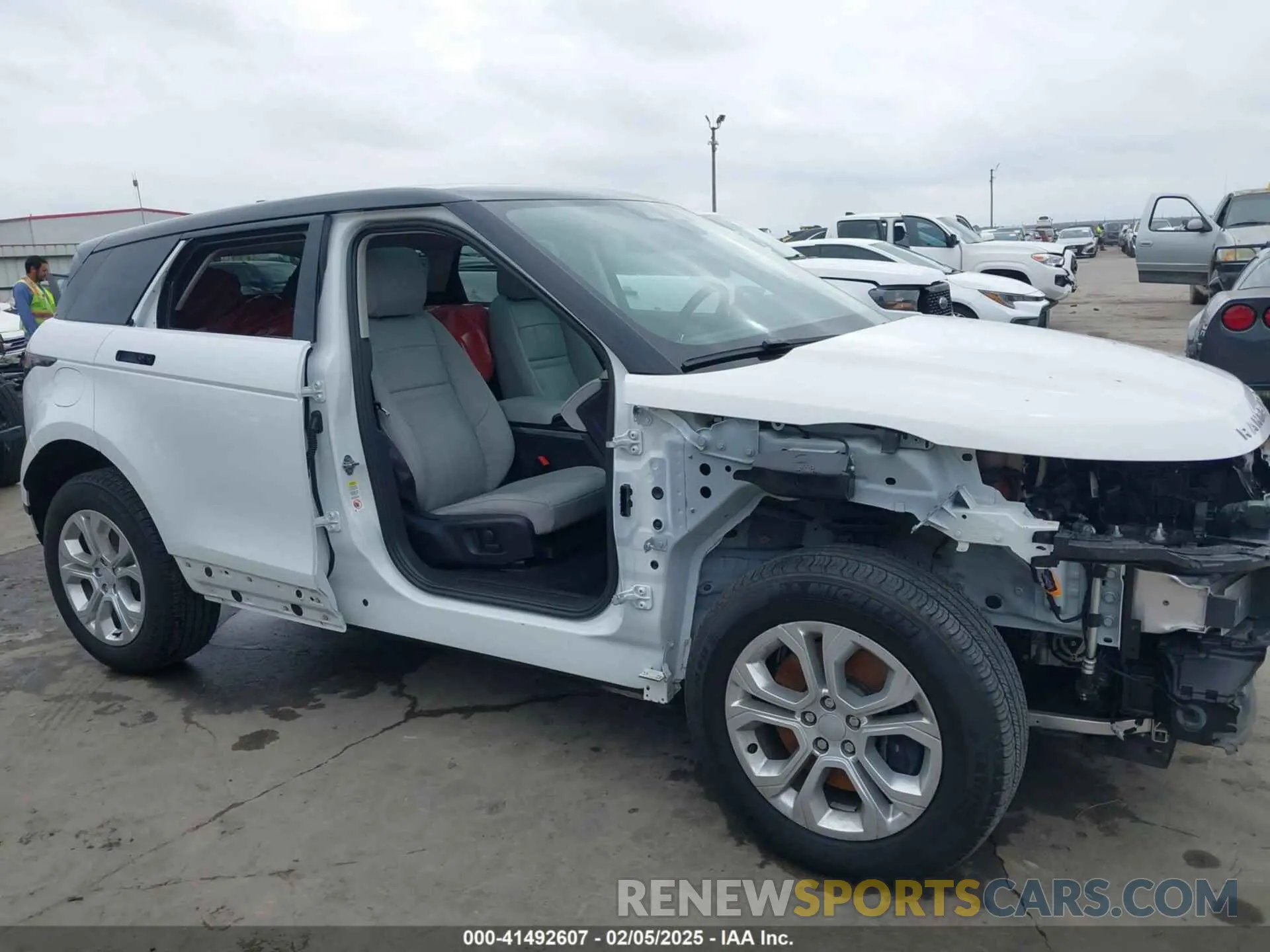 14 fotografías del automóvil dañado SALZJ2FX1PH206131 LAND ROVER RANGE ROVER EVOQUE 2023