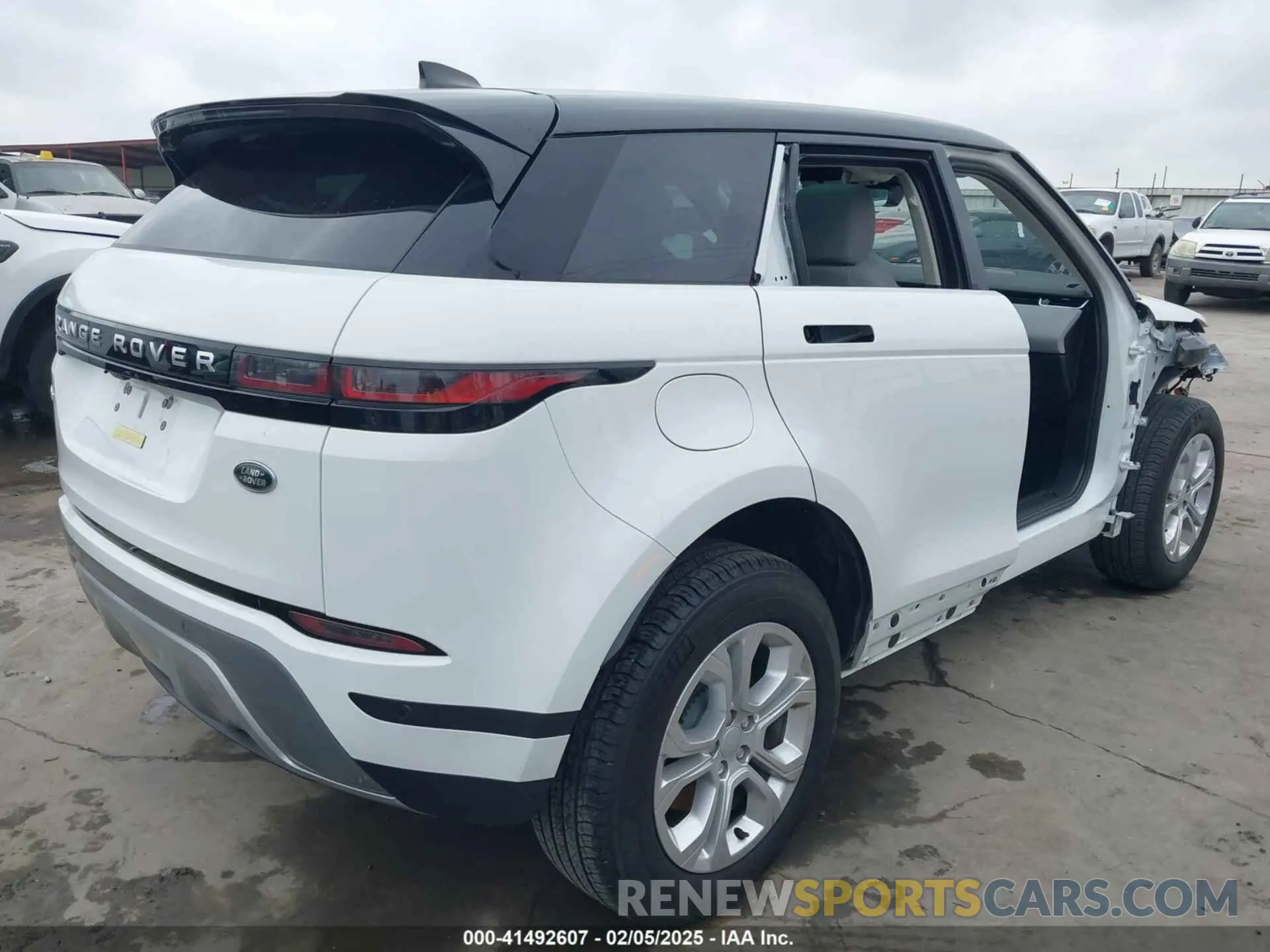 4 fotografías del automóvil dañado SALZJ2FX1PH206131 LAND ROVER RANGE ROVER EVOQUE 2023