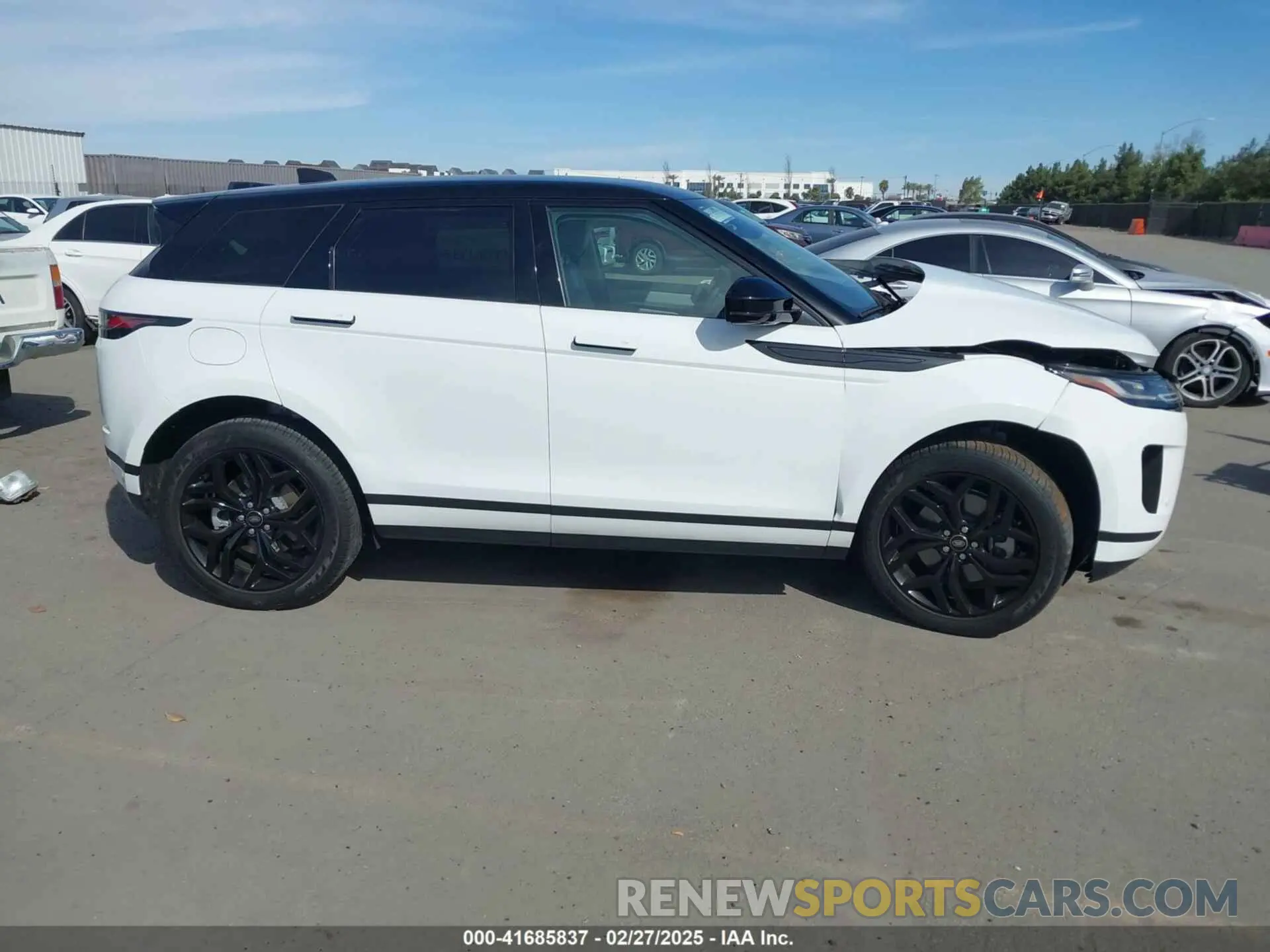 14 fotografías del automóvil dañado SALZP2FX5PH225960 LAND ROVER RANGE ROVER EVOQUE 2023