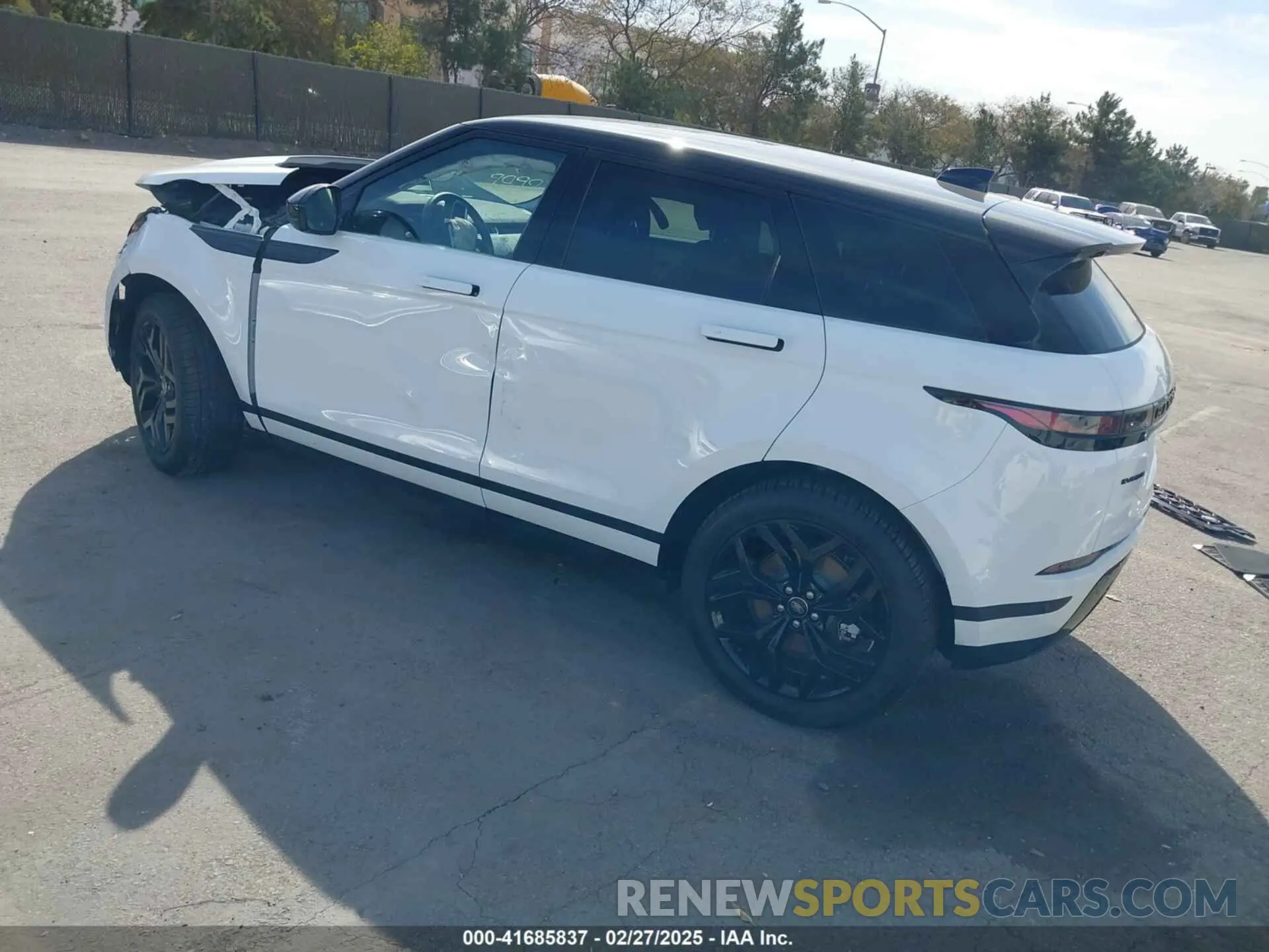 3 fotografías del automóvil dañado SALZP2FX5PH225960 LAND ROVER RANGE ROVER EVOQUE 2023