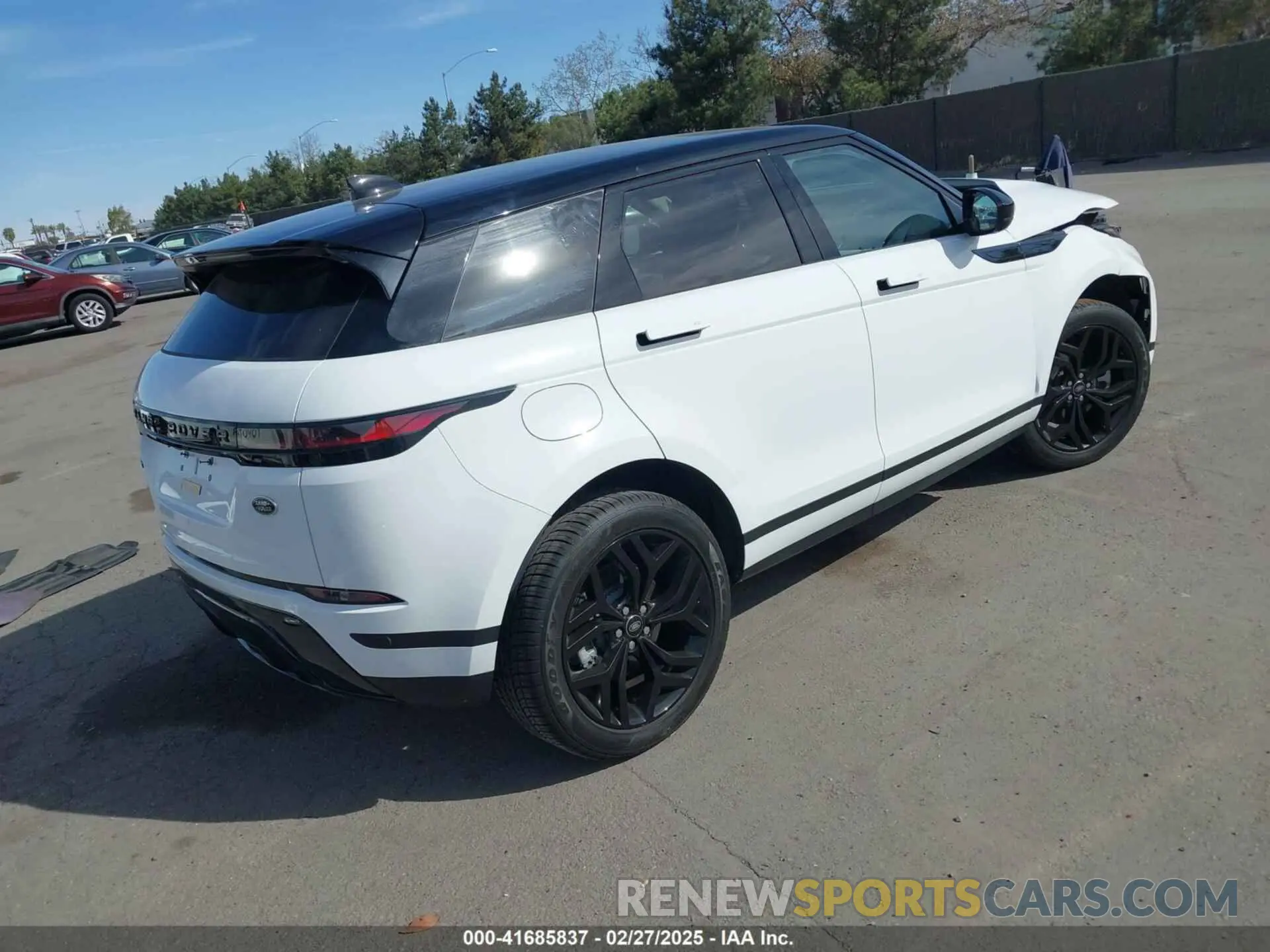 4 fotografías del automóvil dañado SALZP2FX5PH225960 LAND ROVER RANGE ROVER EVOQUE 2023