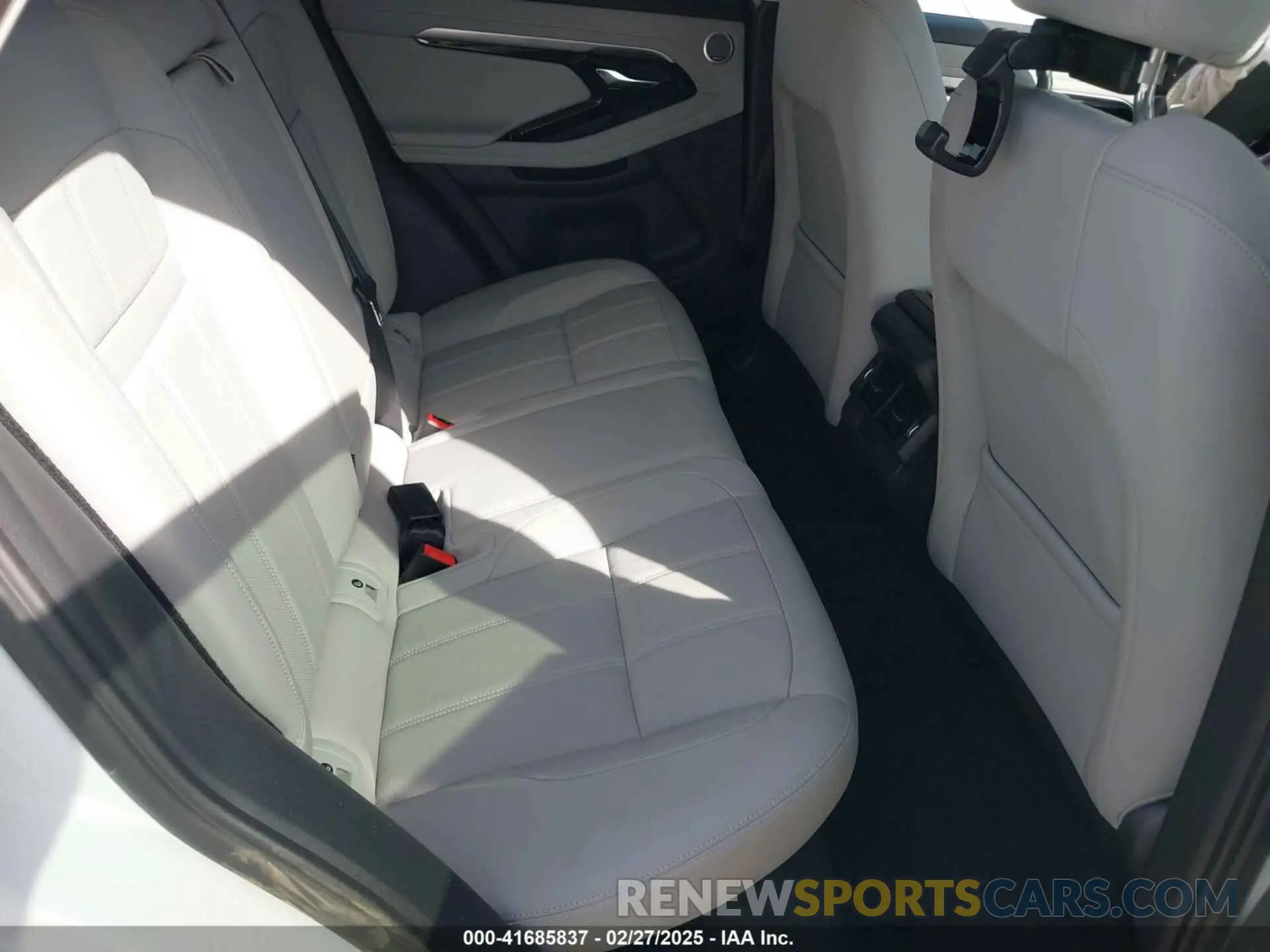 8 fotografías del automóvil dañado SALZP2FX5PH225960 LAND ROVER RANGE ROVER EVOQUE 2023