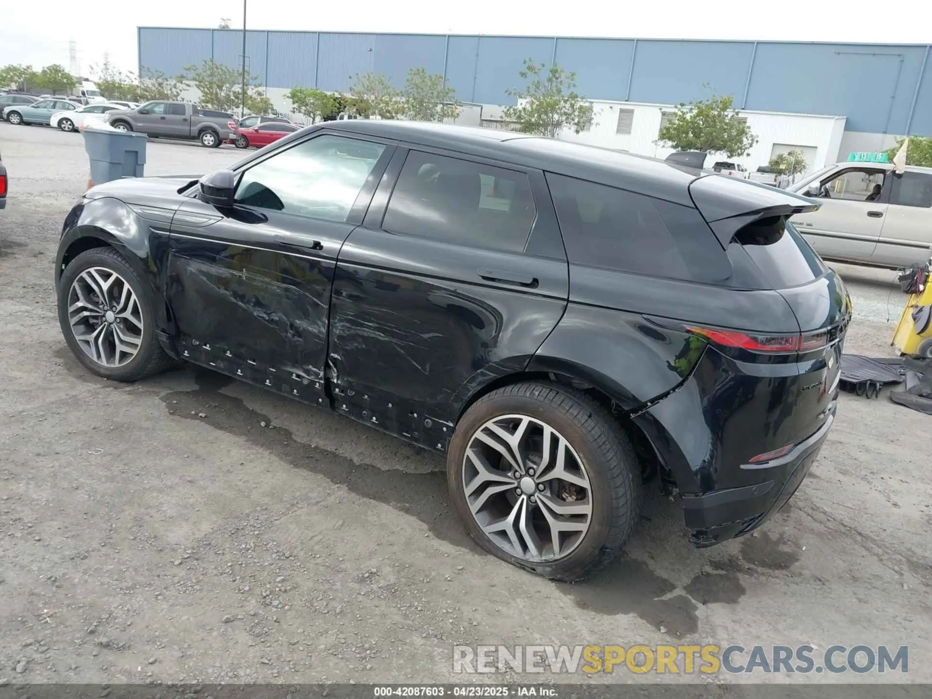 3 fotografías del automóvil dañado SALZP2FX6PH203711 LAND ROVER RANGE ROVER EVOQUE 2023