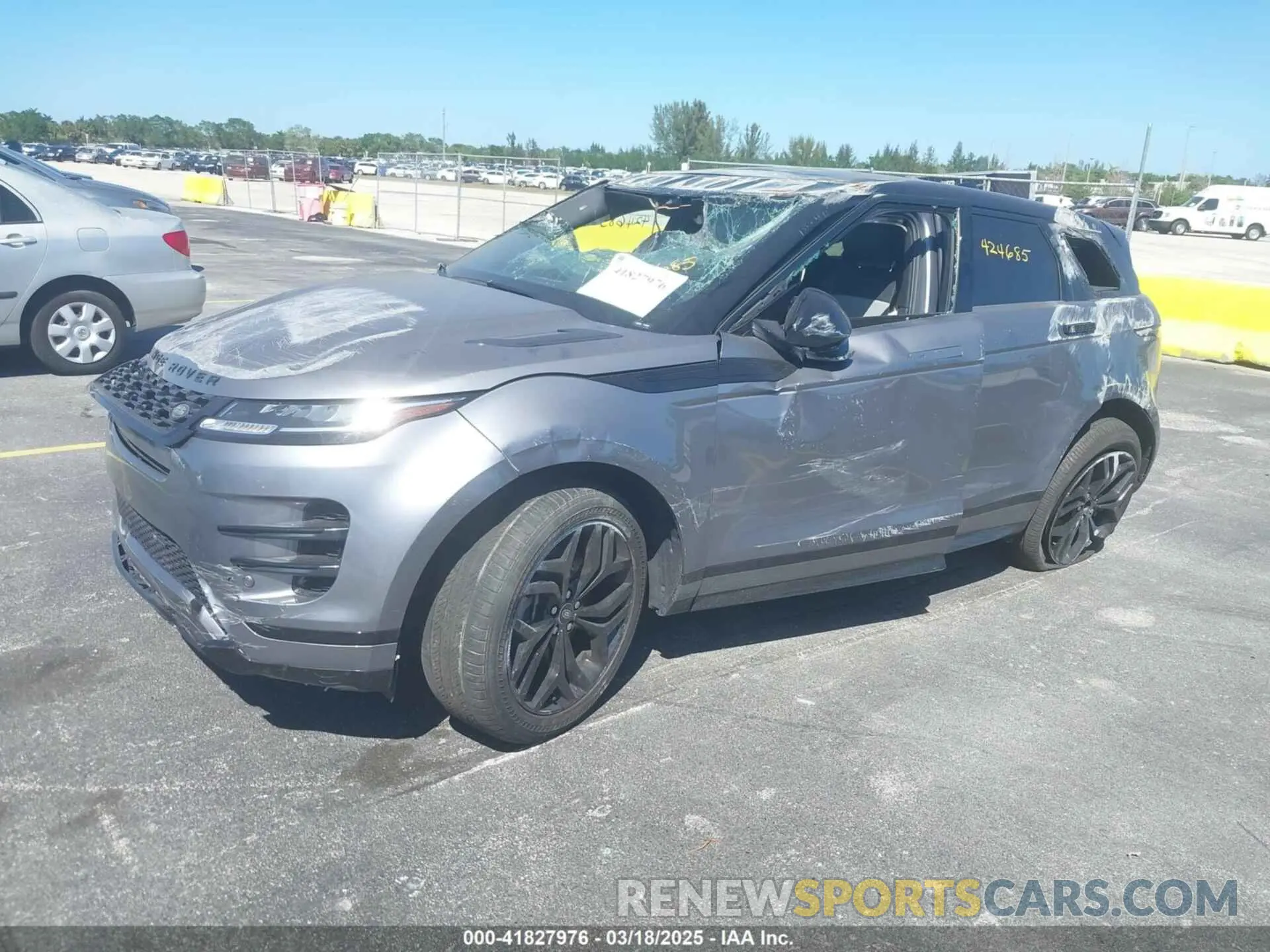 2 fotografías del automóvil dañado SALZT2FX3PH197989 LAND ROVER RANGE ROVER EVOQUE 2023