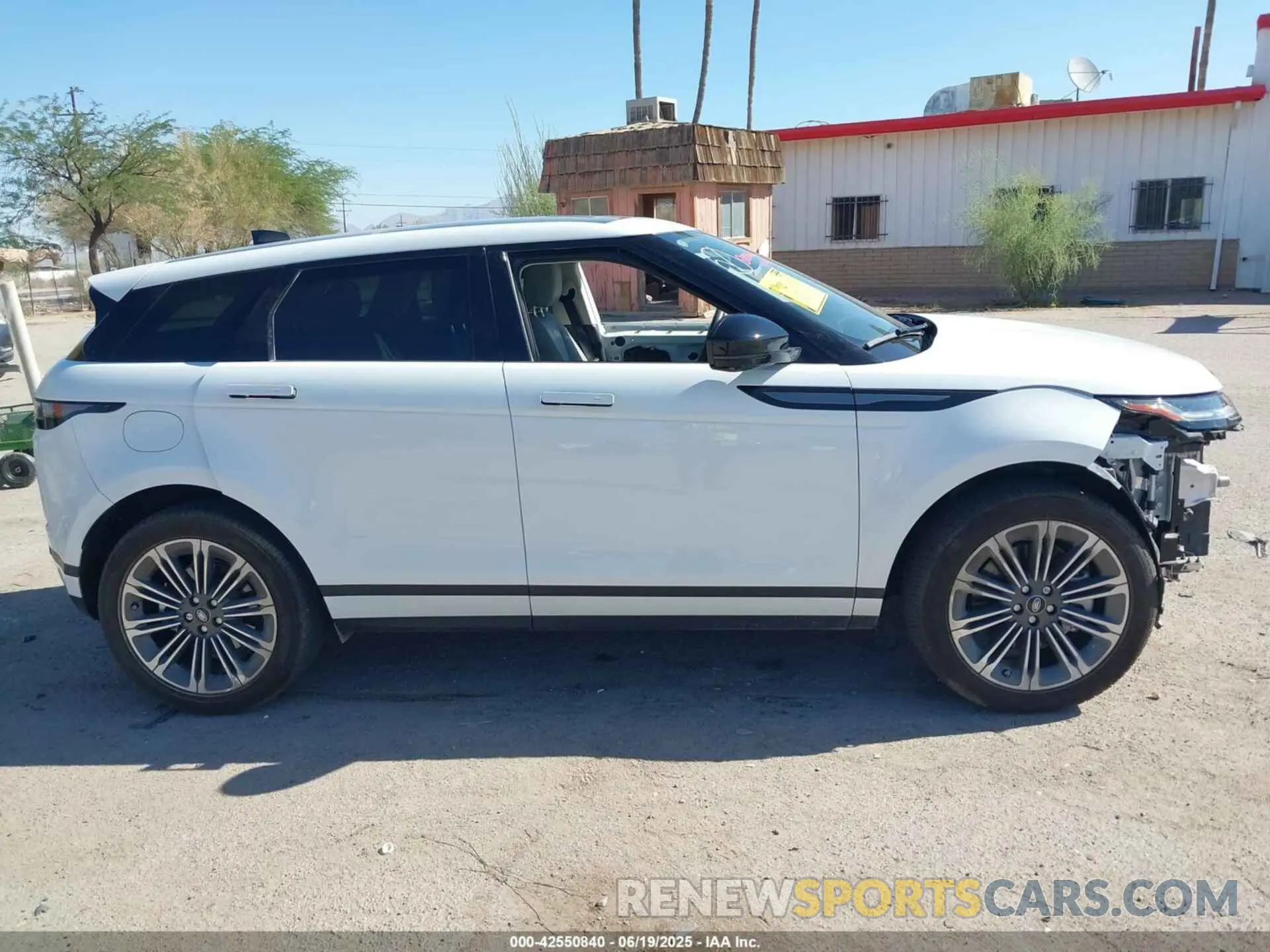 14 fotografías del automóvil dañado SALZJ2FX8RH246290 LAND ROVER RANGE ROVER EVOQUE 2024