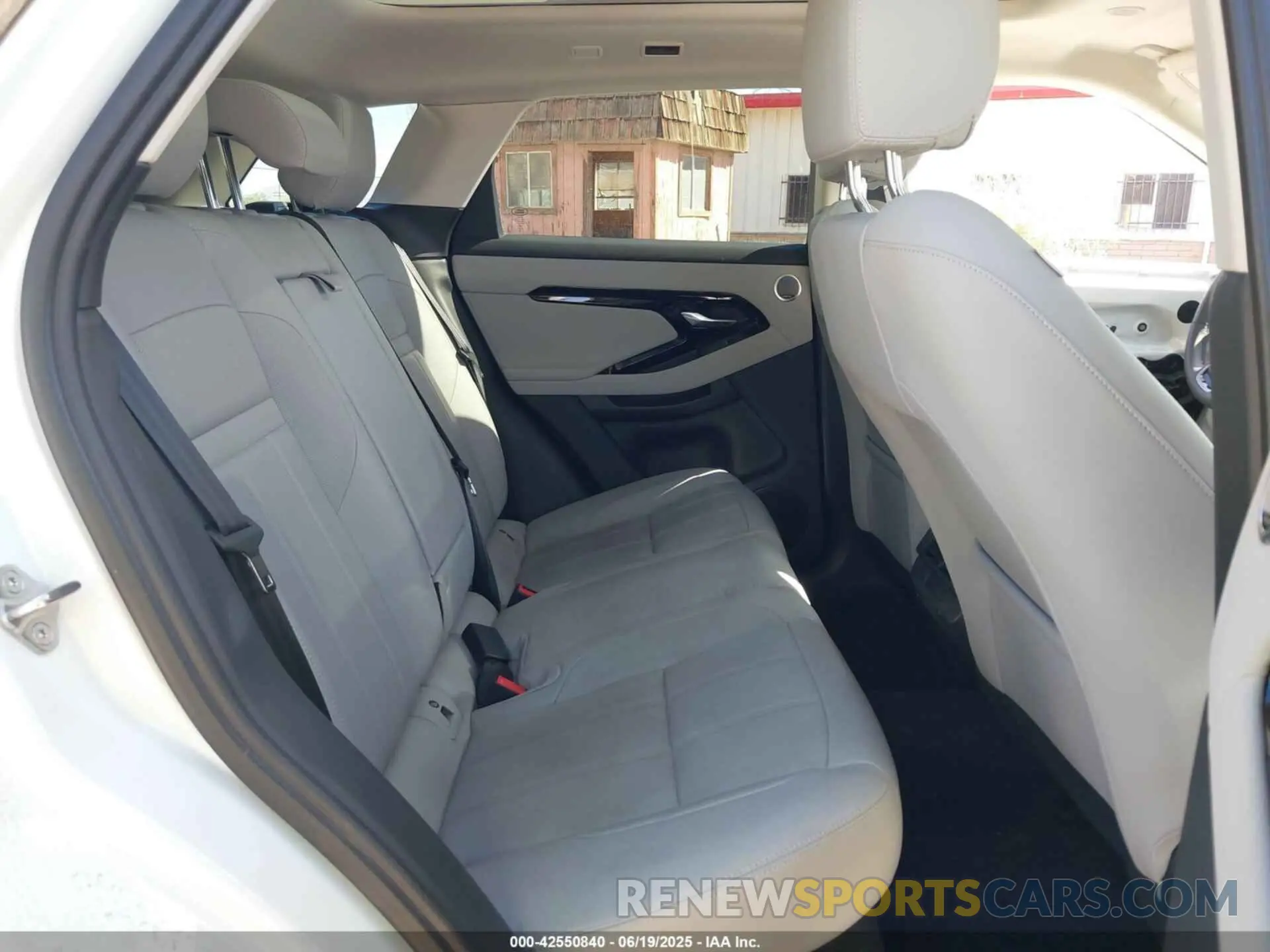 8 fotografías del automóvil dañado SALZJ2FX8RH246290 LAND ROVER RANGE ROVER EVOQUE 2024