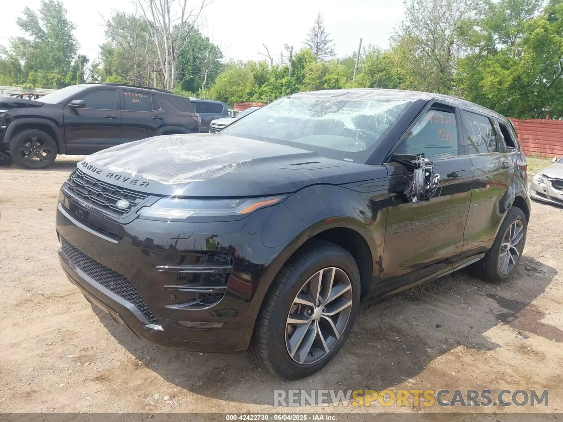 2 fotografías del automóvil dañado SALZL2FX4RH251271 LAND ROVER RANGE ROVER EVOQUE 2024