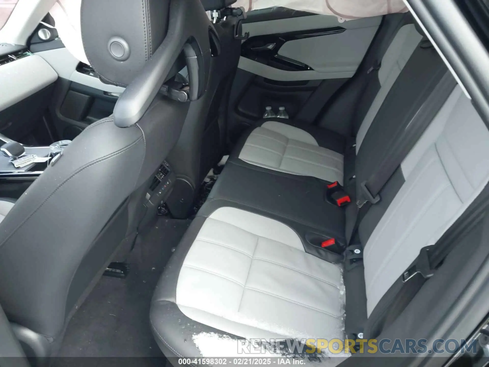 8 fotografías del automóvil dañado SALZL2FX5SH265606 LAND ROVER RANGE ROVER EVOQUE 2025