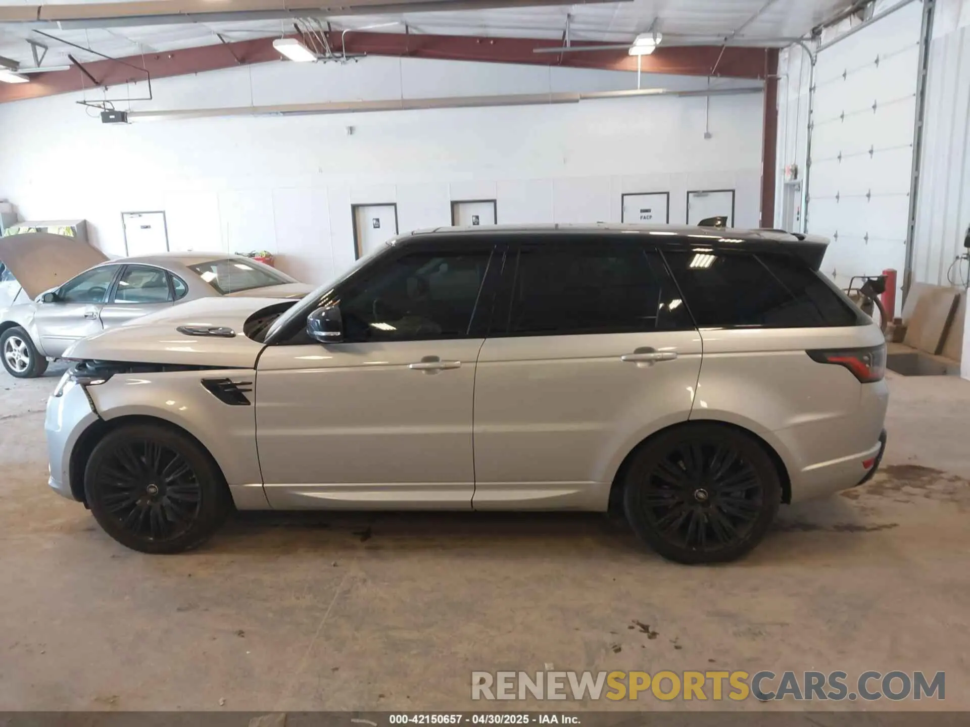 14 fotografías del automóvil dañado SALWR2RE2KA817194 LAND ROVER RANGE ROVER SPORT 2019