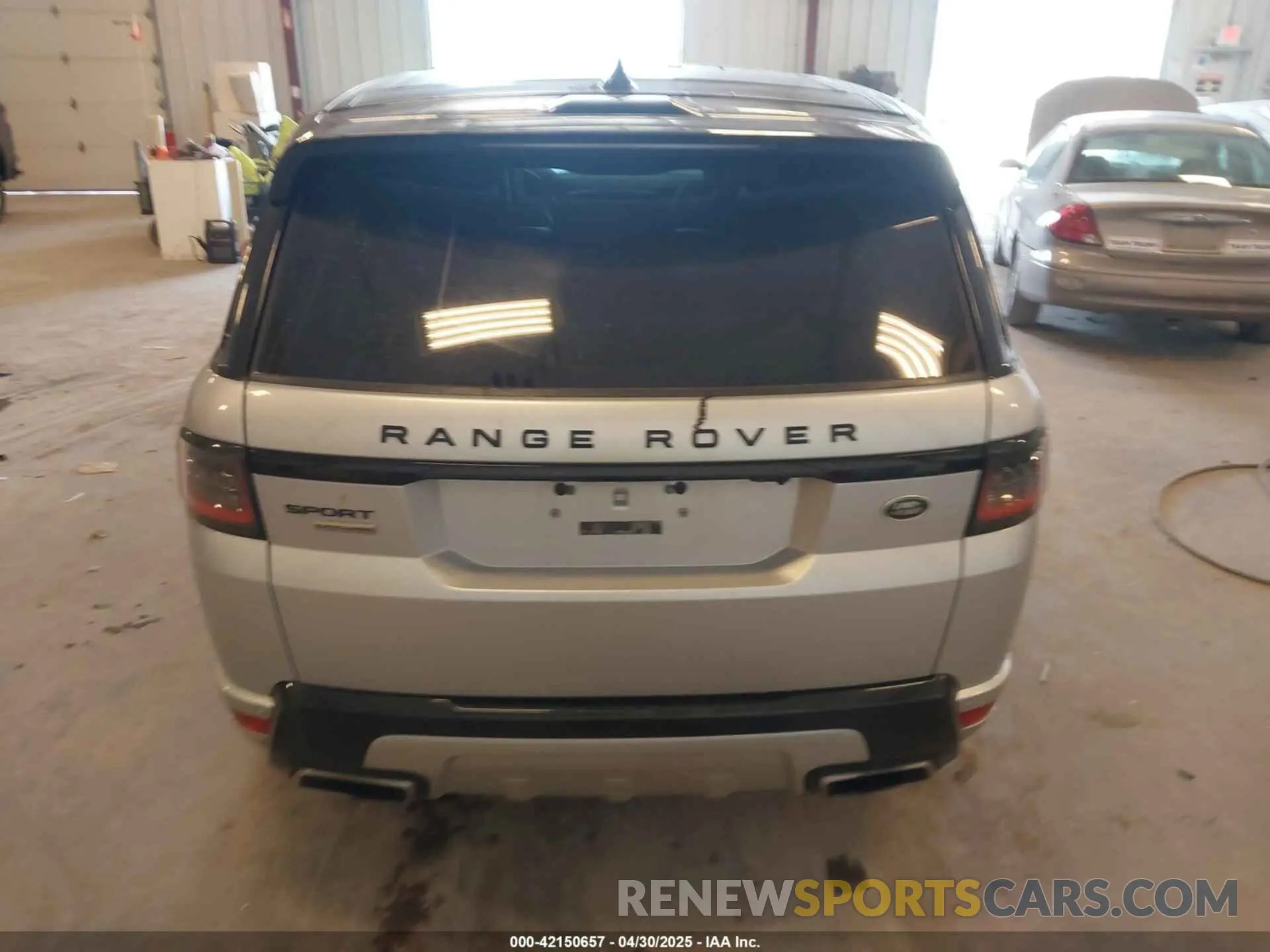 16 fotografías del automóvil dañado SALWR2RE2KA817194 LAND ROVER RANGE ROVER SPORT 2019