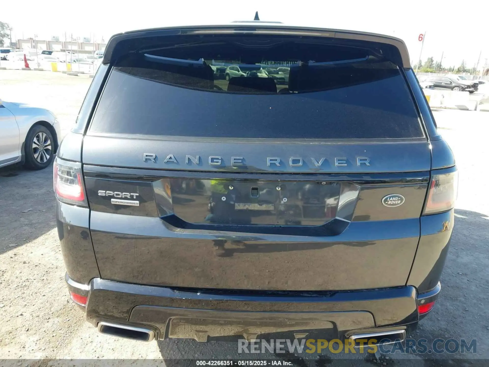 16 fotografías del automóvil dañado SALWR2RE6KA851607 LAND ROVER RANGE ROVER SPORT 2019