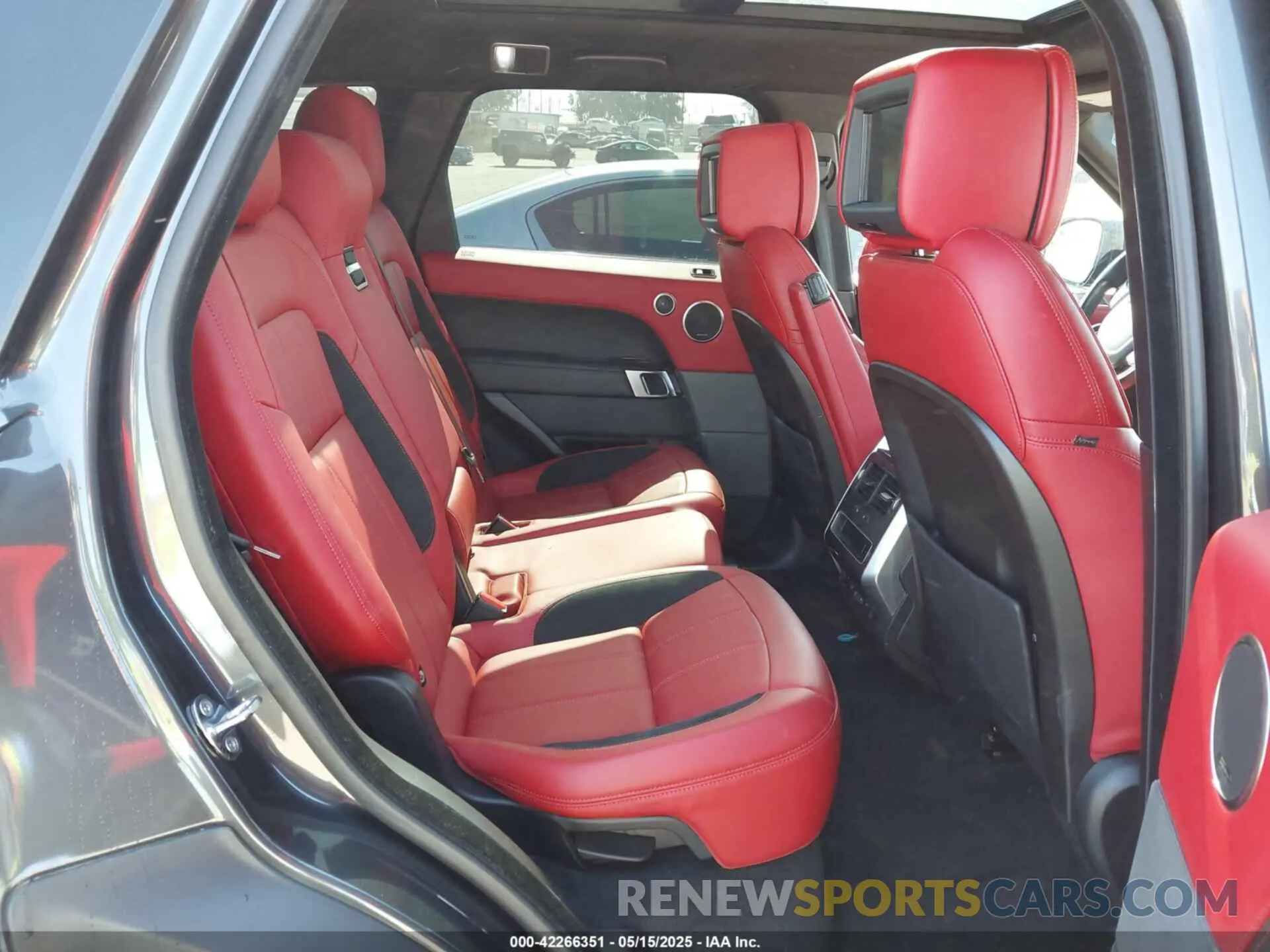 8 fotografías del automóvil dañado SALWR2RE6KA851607 LAND ROVER RANGE ROVER SPORT 2019