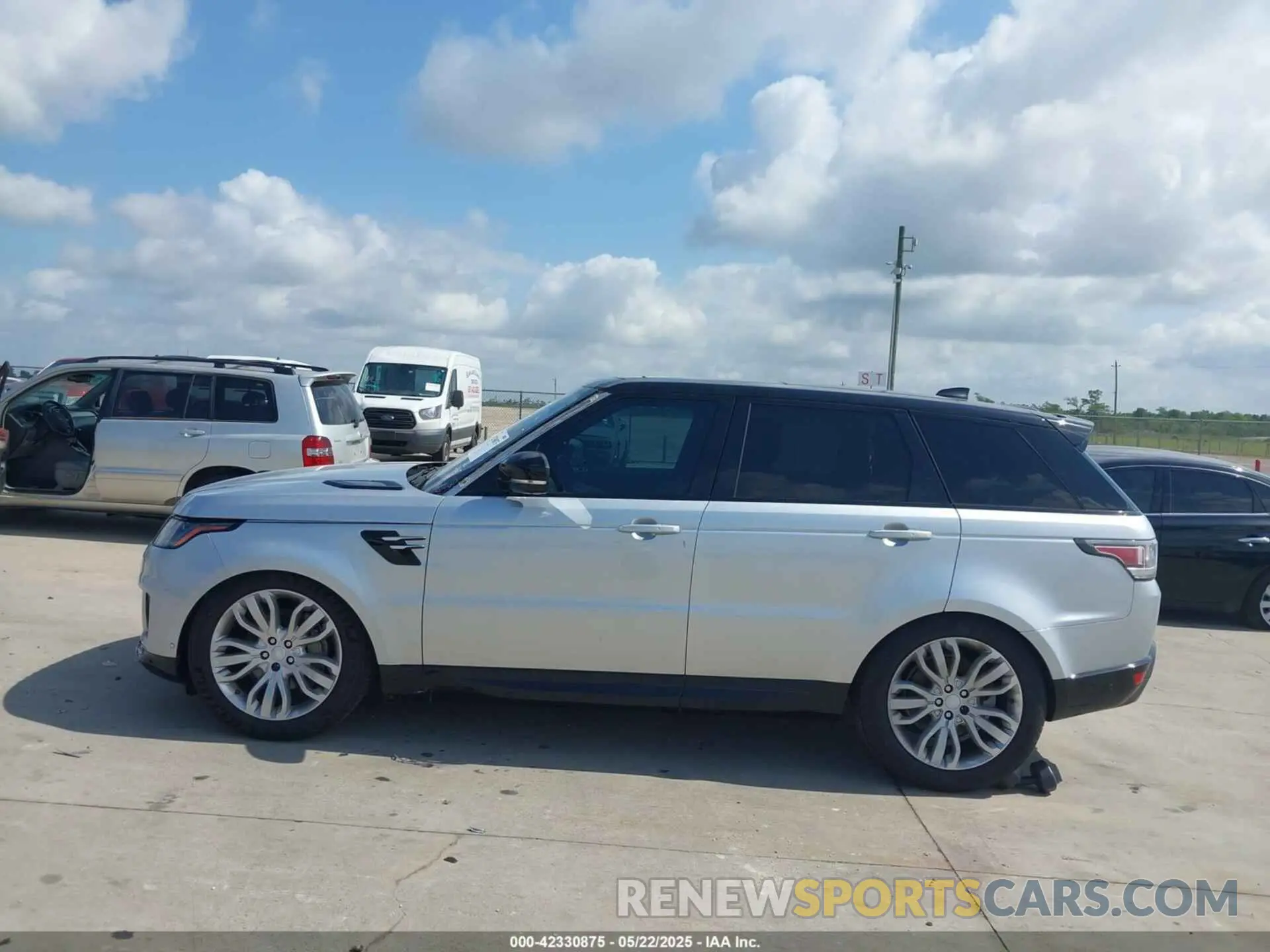 14 fotografías del automóvil dañado SALWR2RU1KA870203 LAND ROVER RANGE ROVER SPORT 2019
