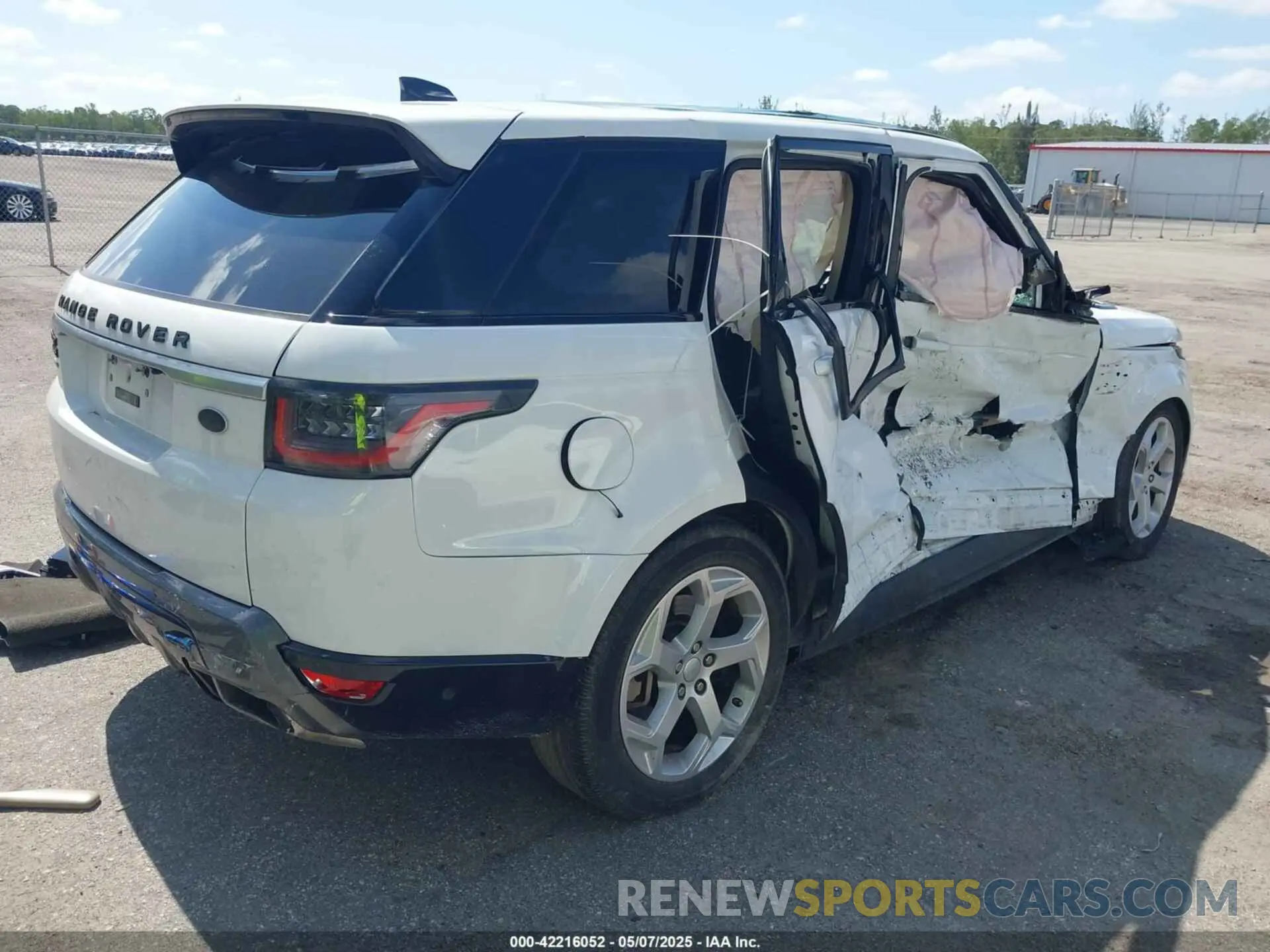 4 fotografías del automóvil dañado SALWR2RV2KA420472 LAND ROVER RANGE ROVER SPORT 2019