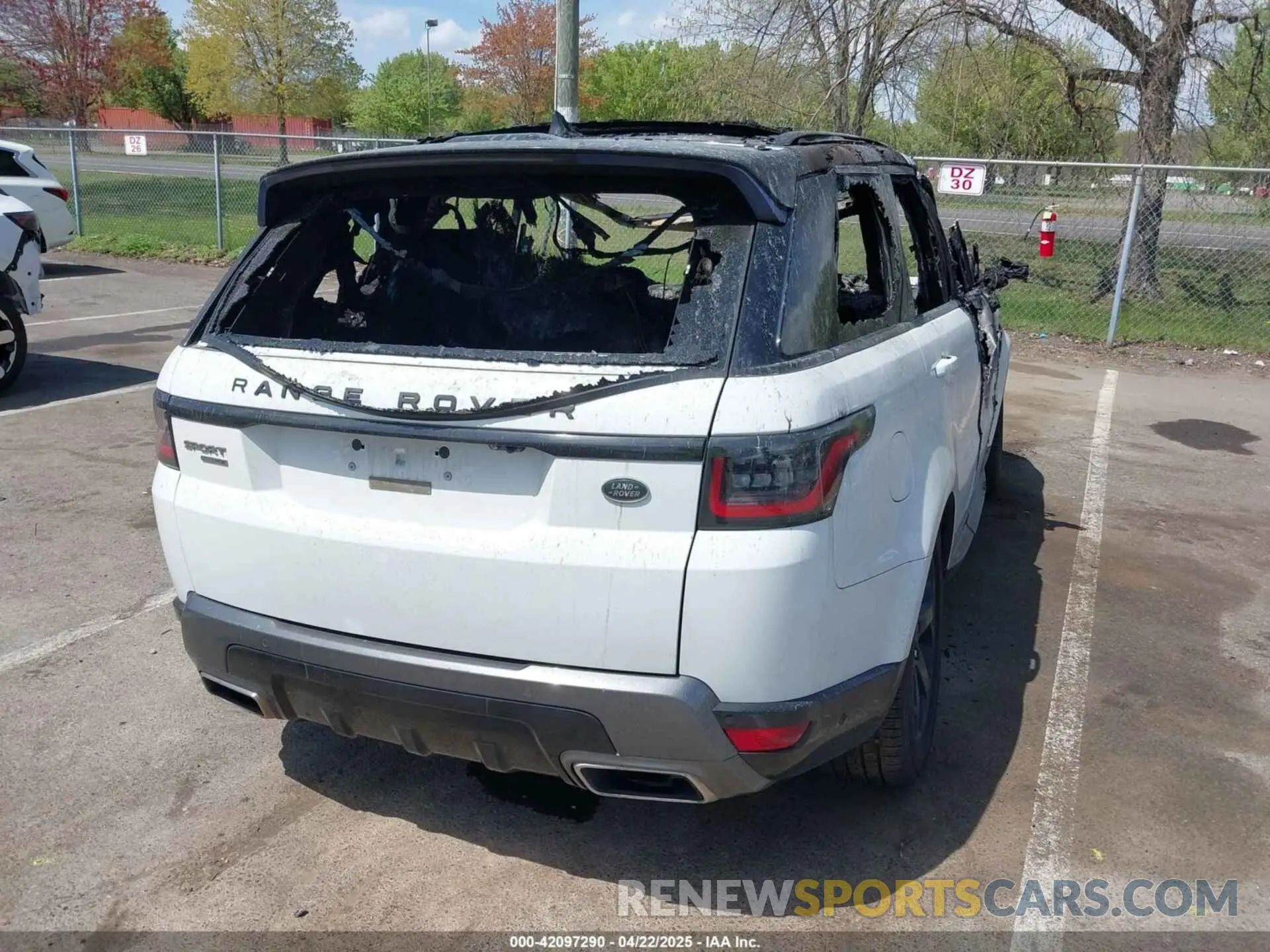 4 fotografías del automóvil dañado SALWR2RV2KA814148 LAND ROVER RANGE ROVER SPORT 2019