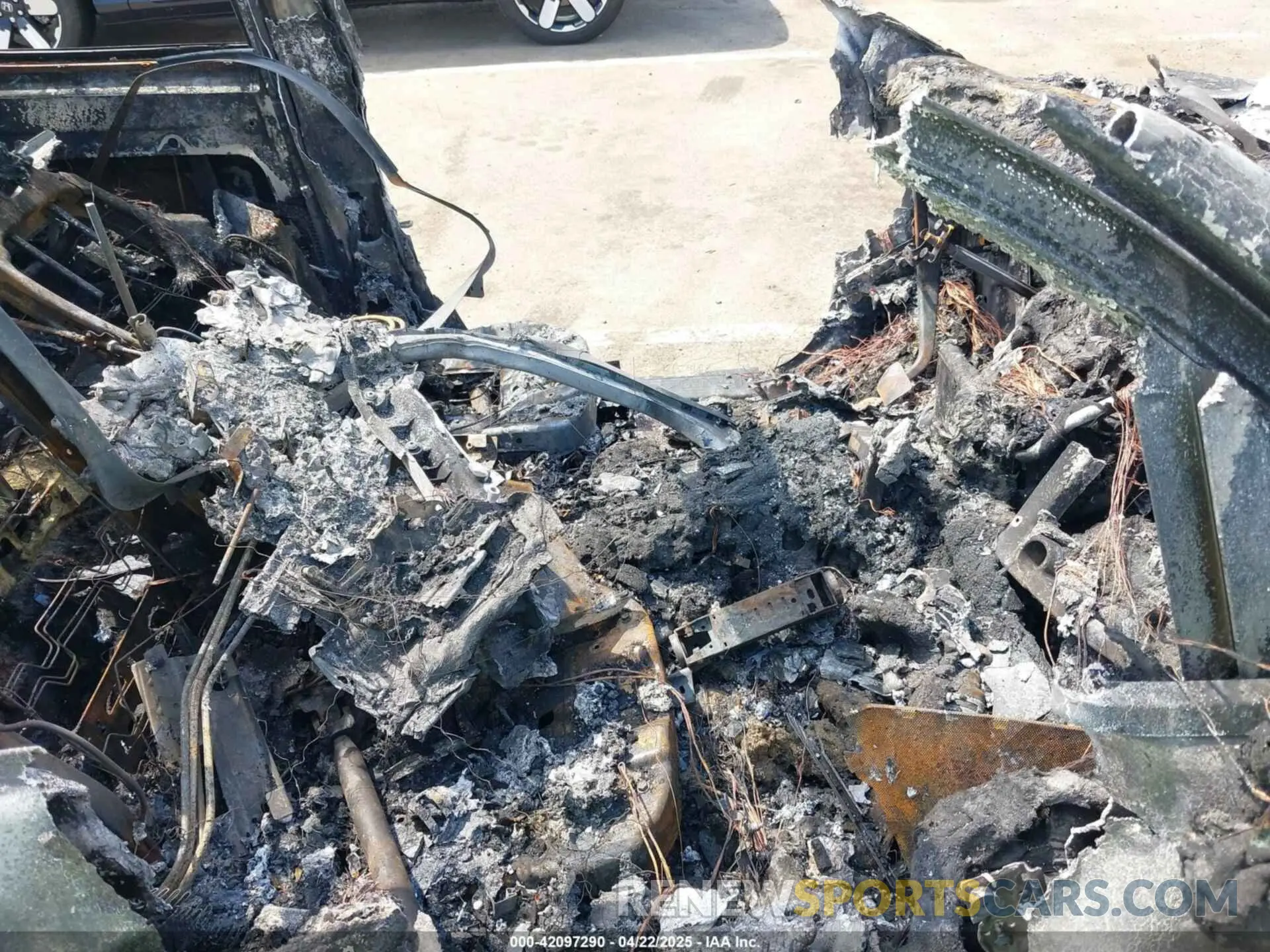 5 fotografías del automóvil dañado SALWR2RV2KA814148 LAND ROVER RANGE ROVER SPORT 2019