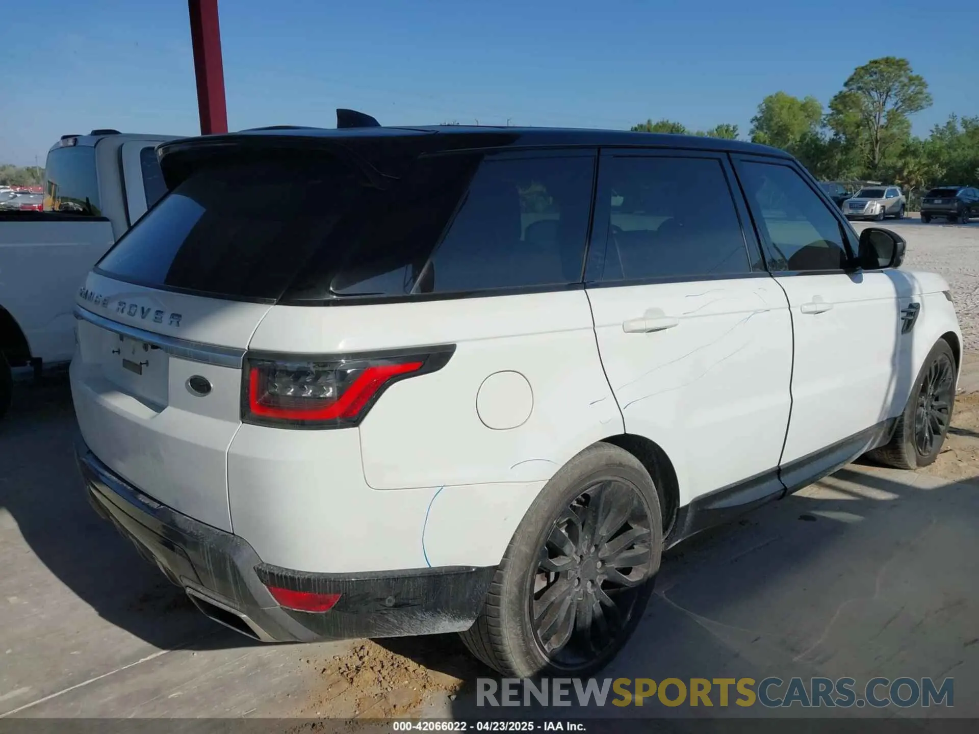 4 fotografías del automóvil dañado SALWR2RV3KA820539 LAND ROVER RANGE ROVER SPORT 2019