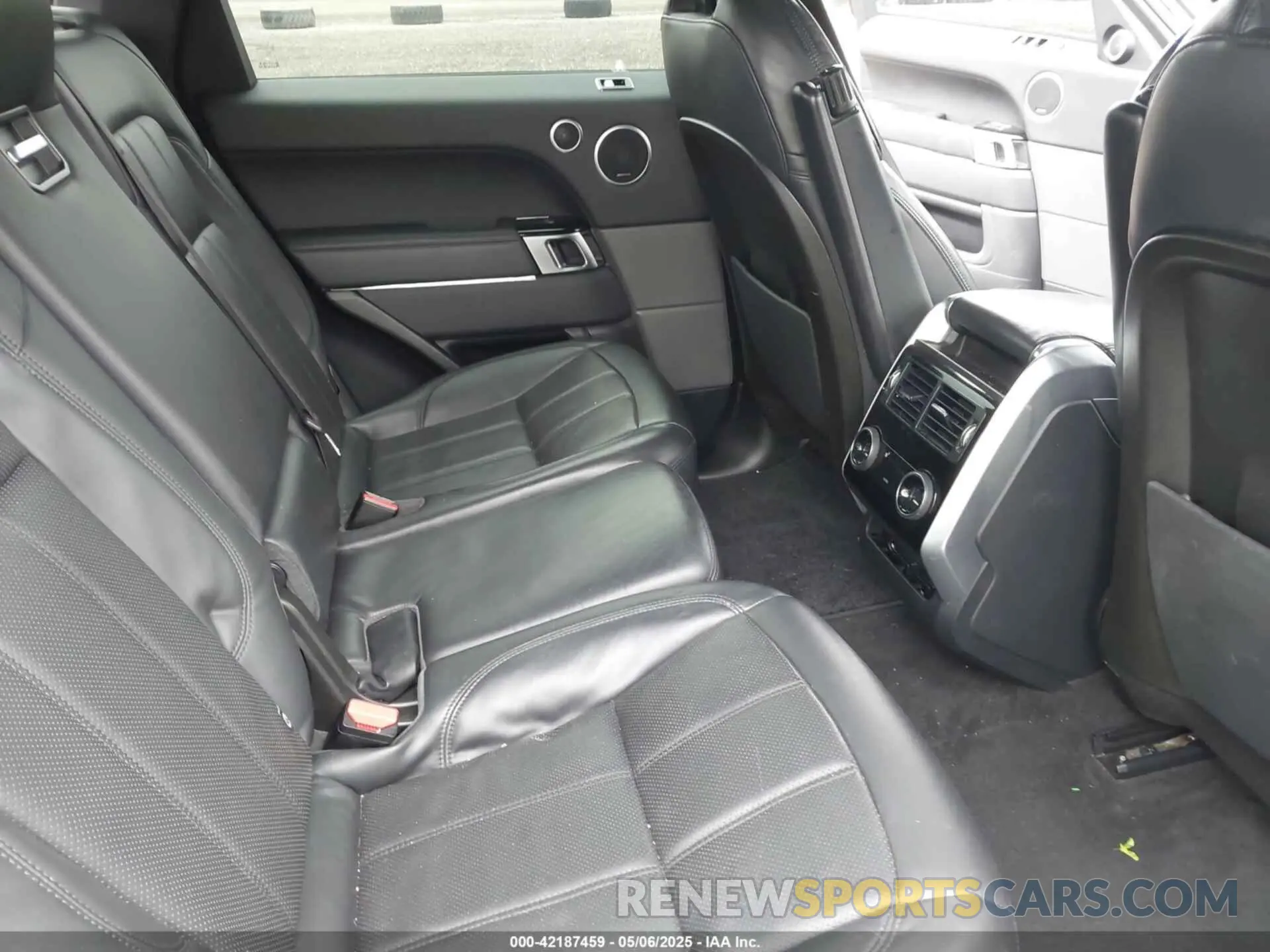 8 fotografías del automóvil dañado SALWR2RV8KA816535 LAND ROVER RANGE ROVER SPORT 2019