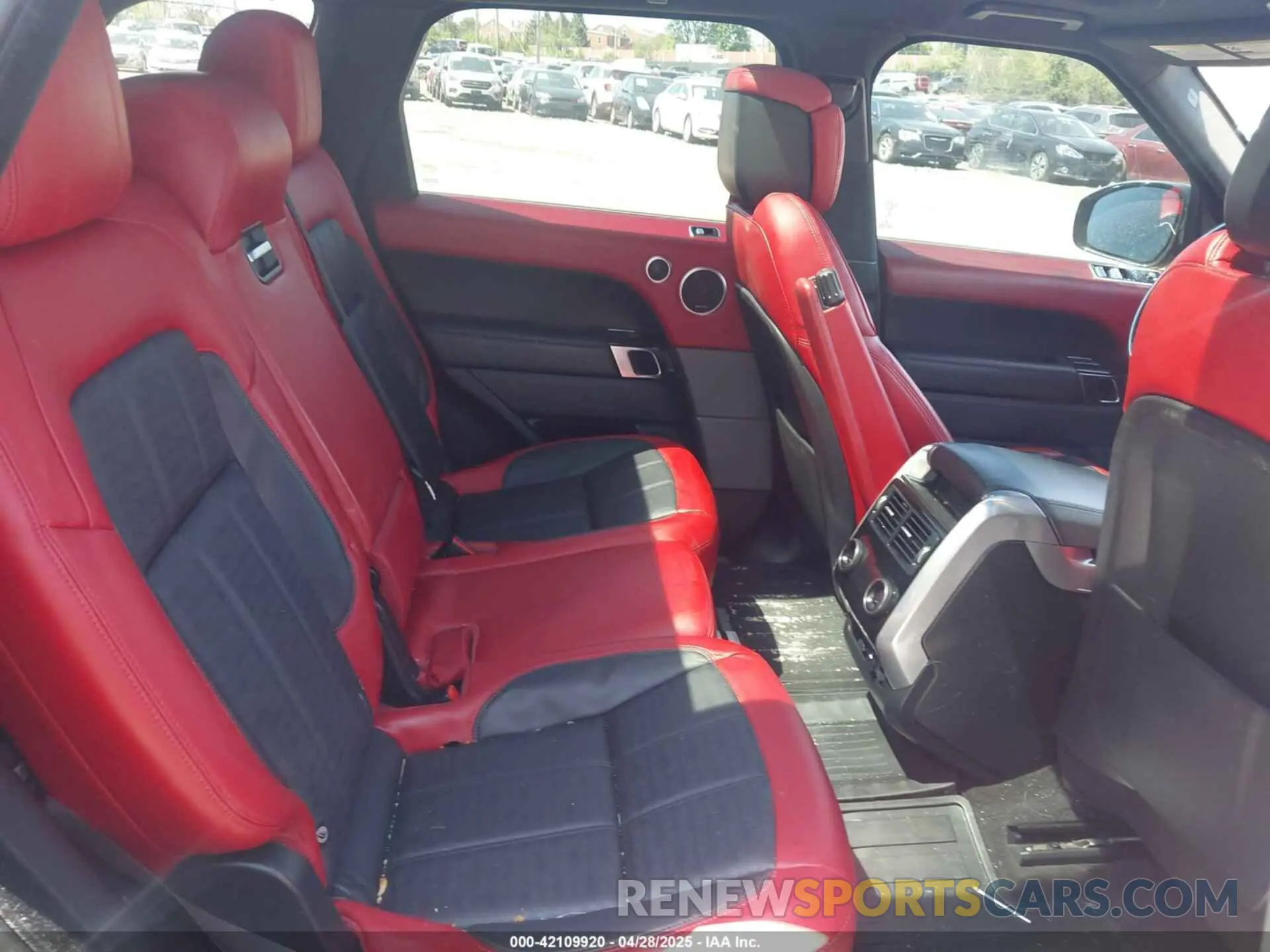 8 fotografías del automóvil dañado SALWV2SV8KA820624 LAND ROVER RANGE ROVER SPORT 2019