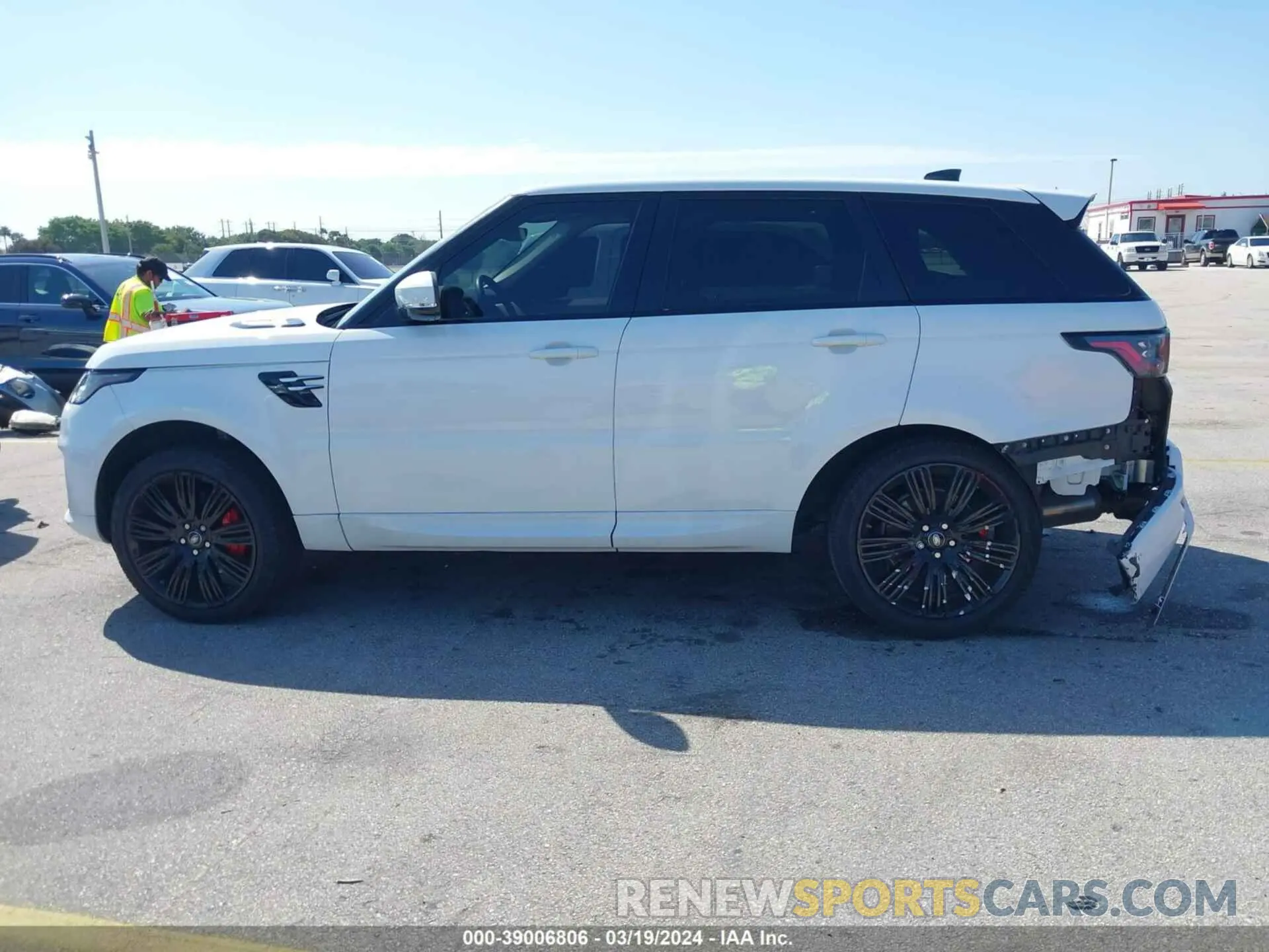 14 fotografías del automóvil dañado SALWG2SU9LA739716 LAND ROVER RANGE ROVER SPORT 2020