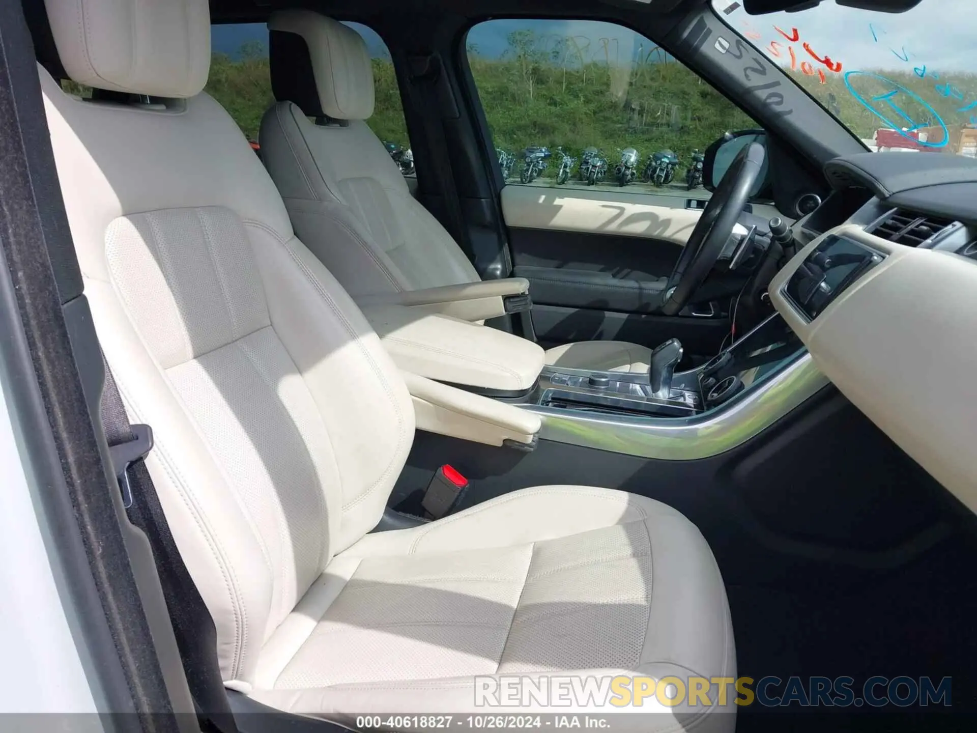 5 fotografías del automóvil dañado SALWR2SE7LA894980 LAND ROVER RANGE ROVER SPORT 2020